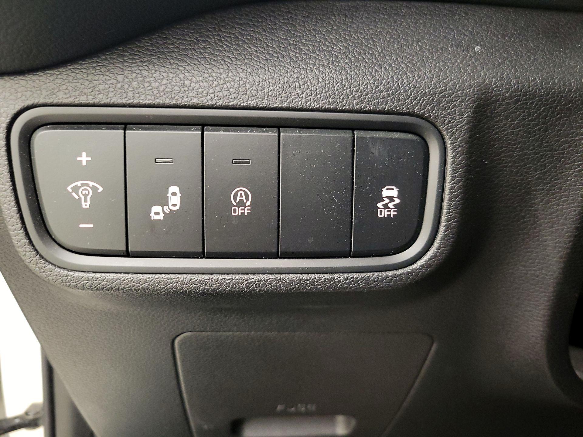 Thumbnail: 2020 Kia Soul - 13