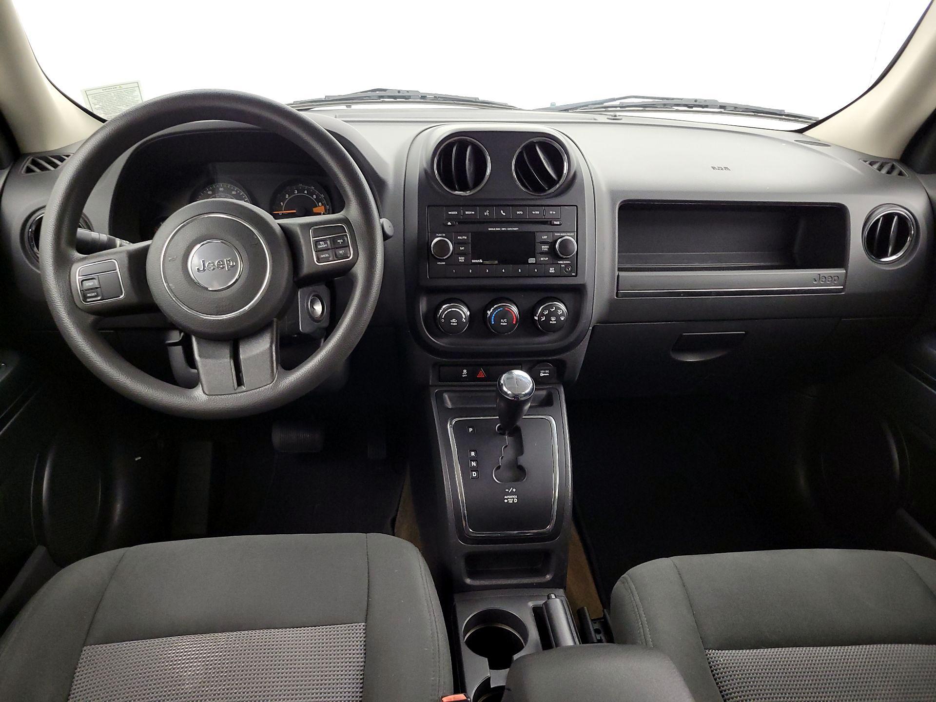 Thumbnail: 2016 Jeep Patriot - 9