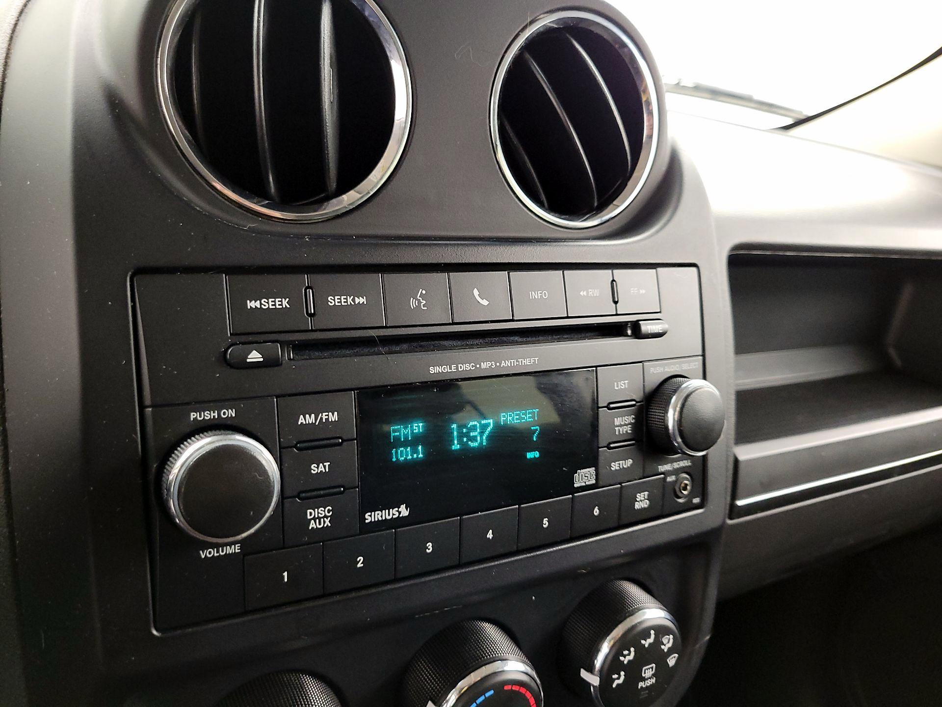 Thumbnail: 2016 Jeep Patriot - 13