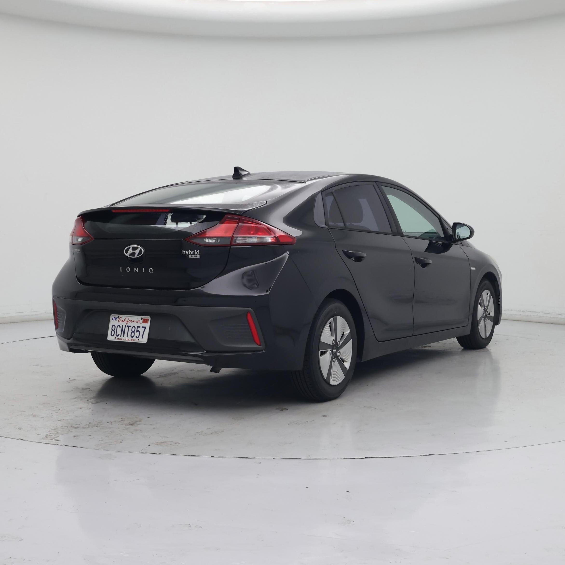 Thumbnail: 2018 Hyundai Ioniq - 8