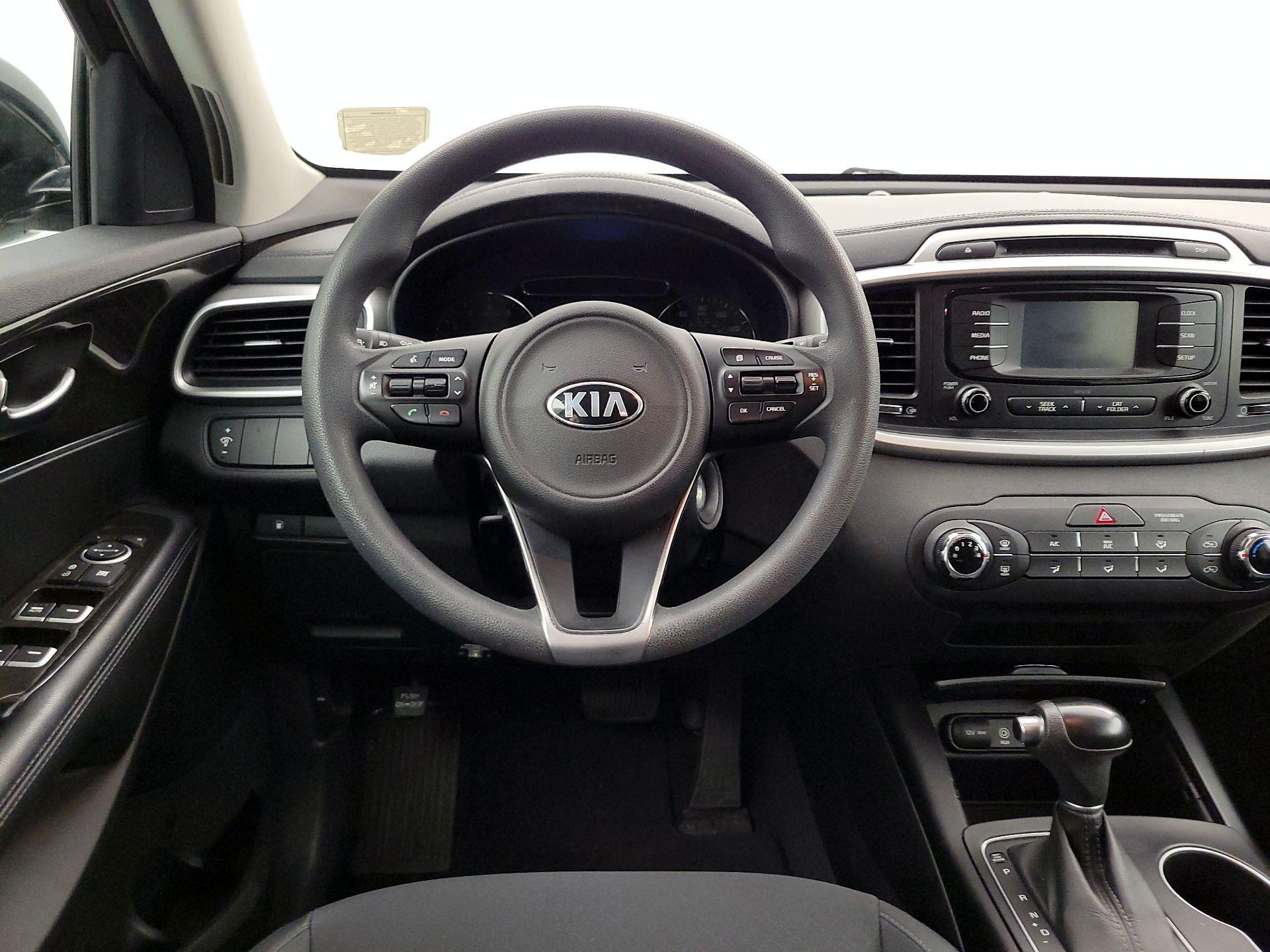 Thumbnail: 2017 Kia Sorento - 10