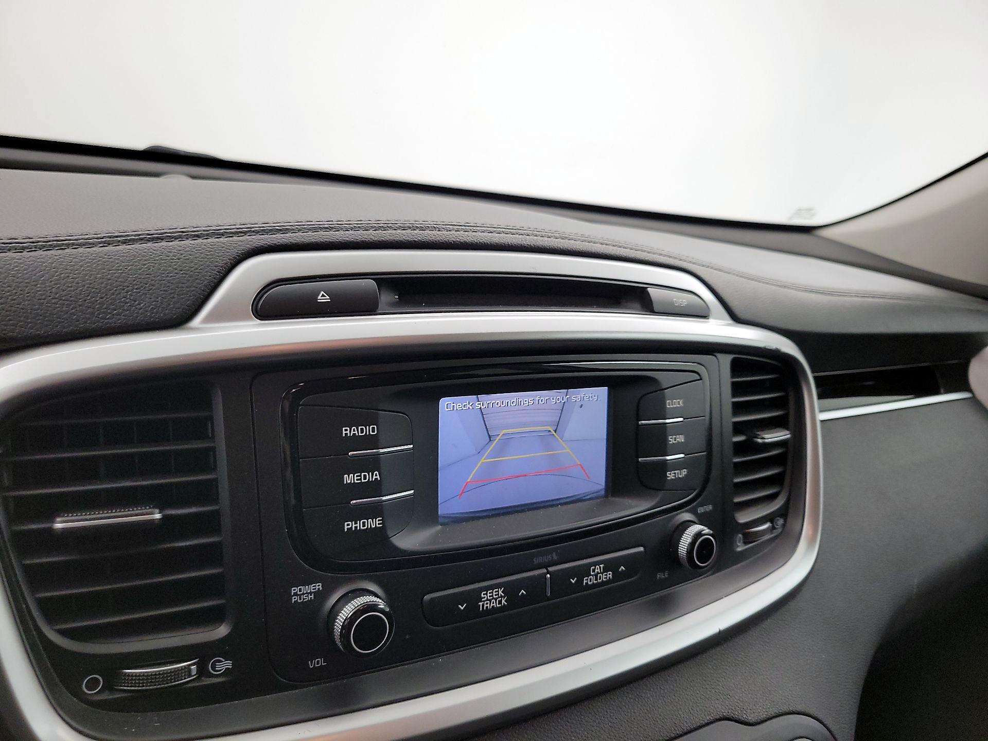 Thumbnail: 2017 Kia Sorento - 14