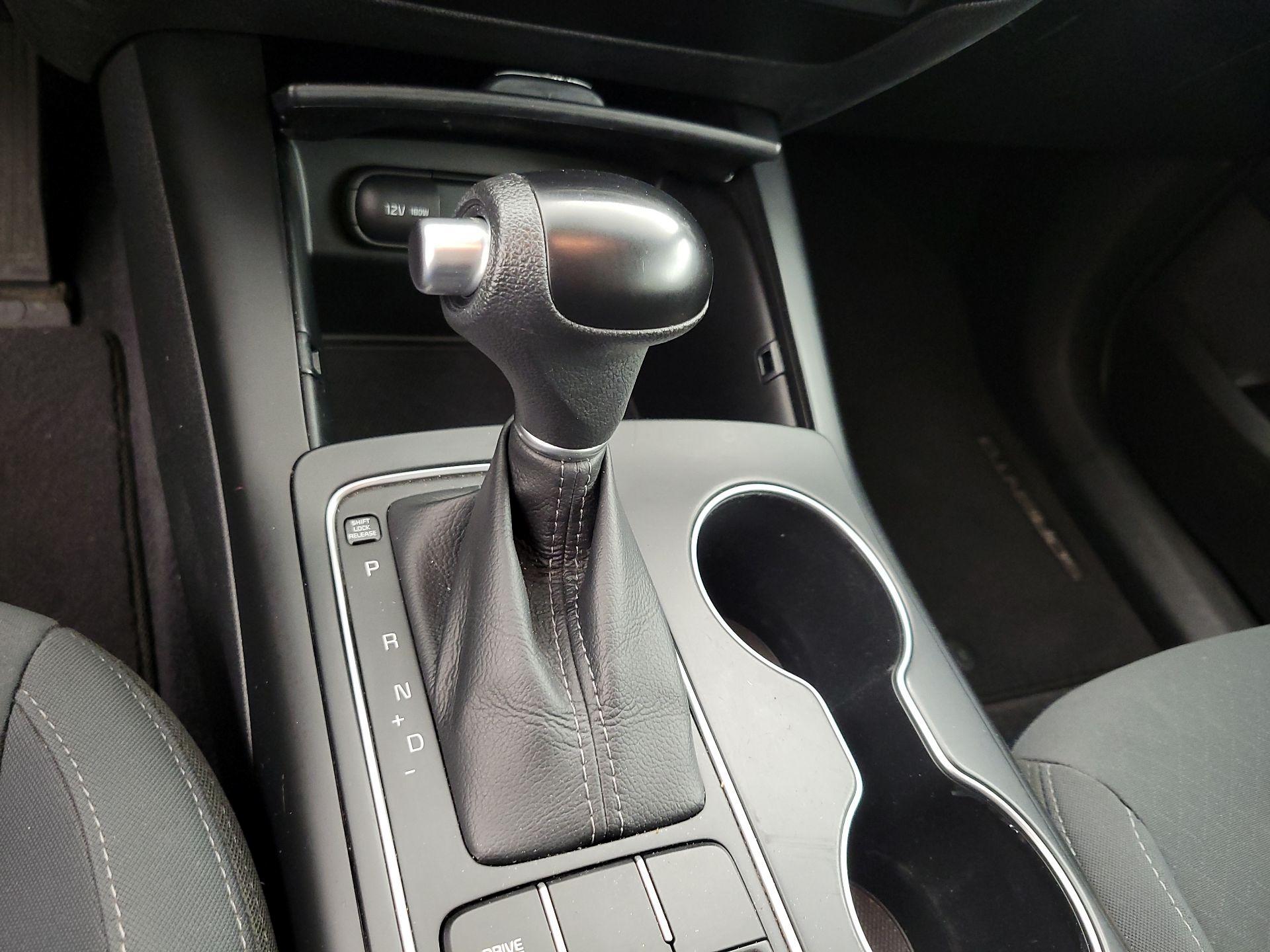 Thumbnail: 2017 Kia Sorento - 17