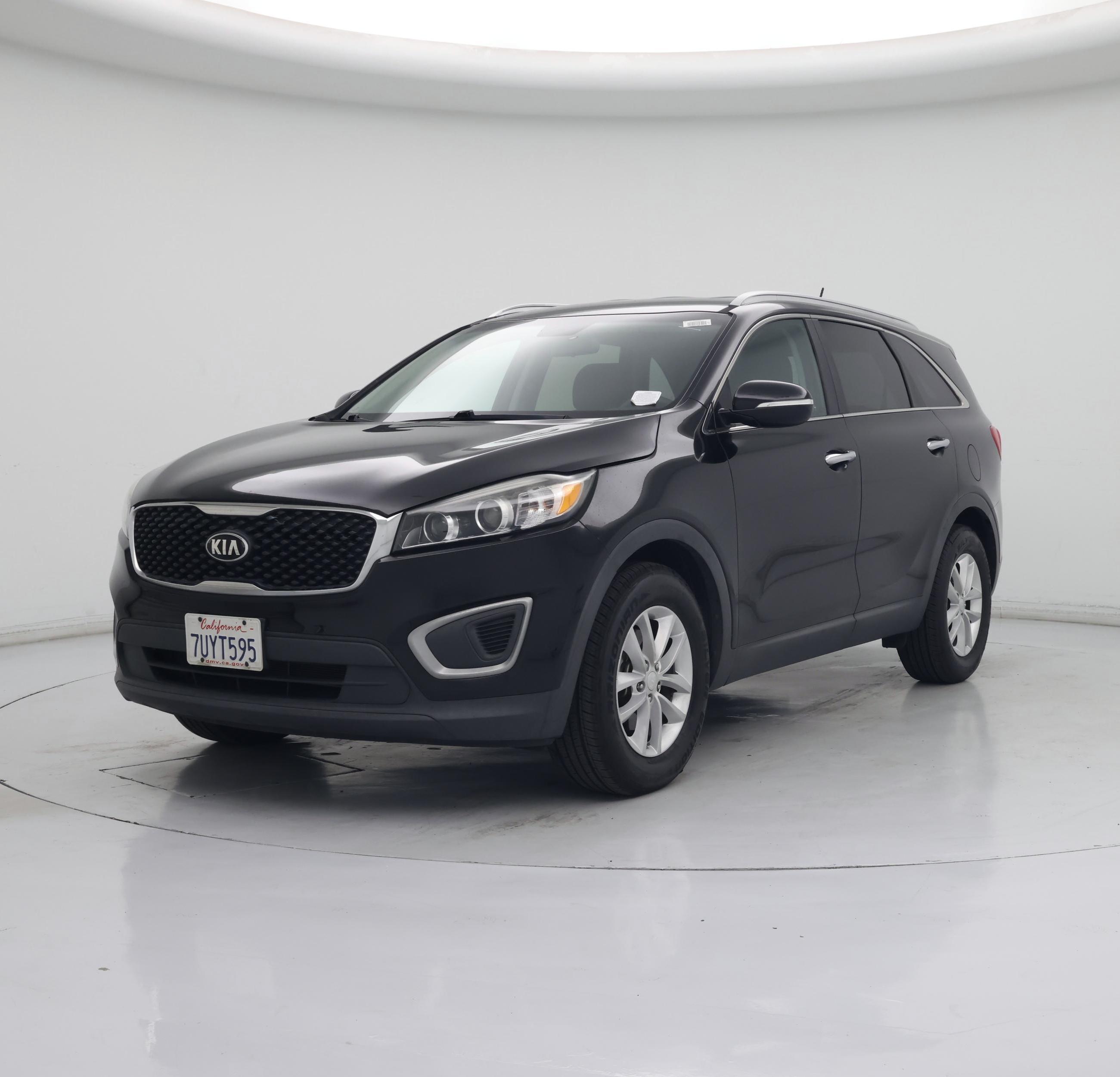 Thumbnail: 2017 Kia Sorento - 4