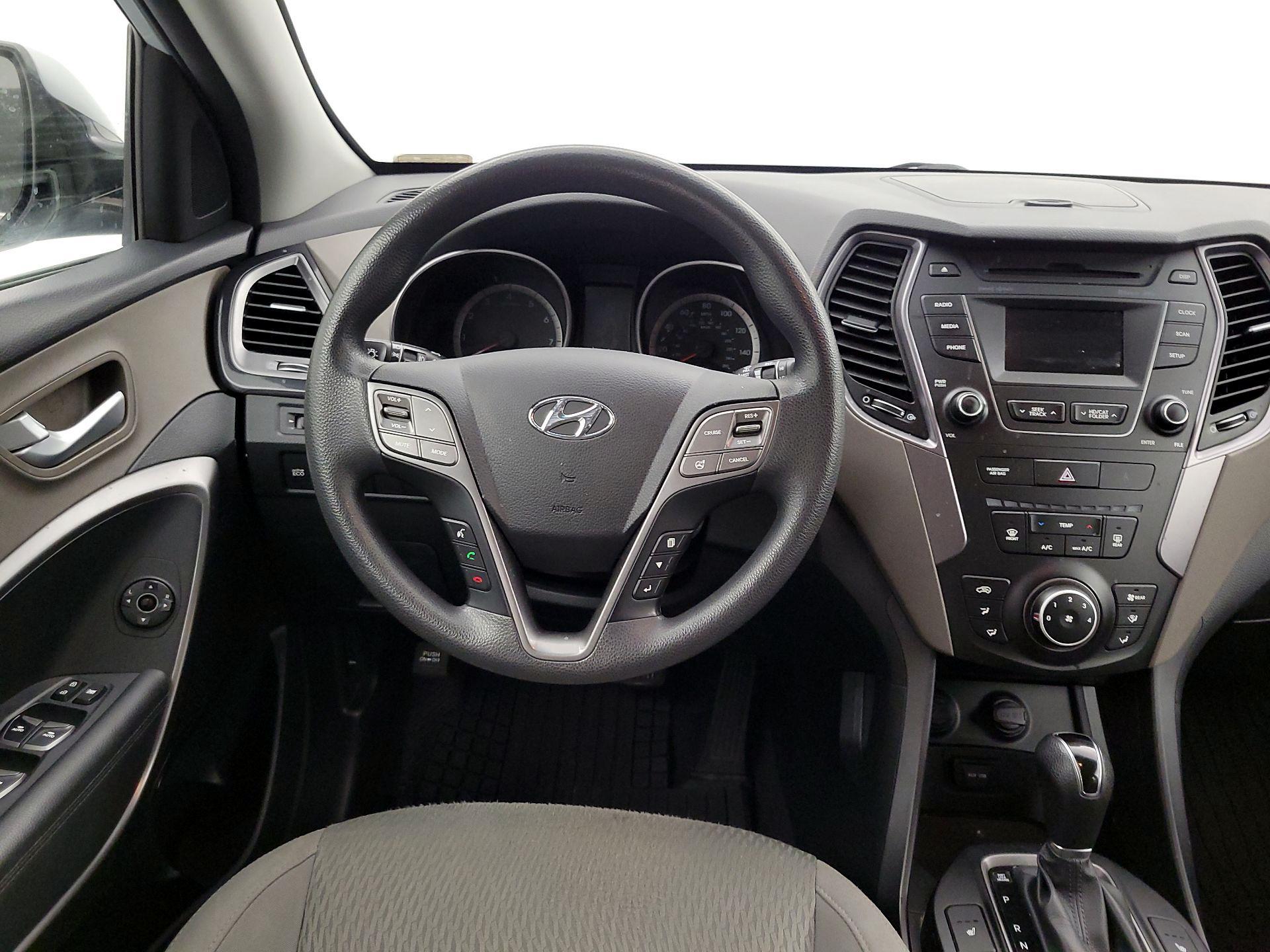 Thumbnail: 2016 Hyundai Santa Fe - 10