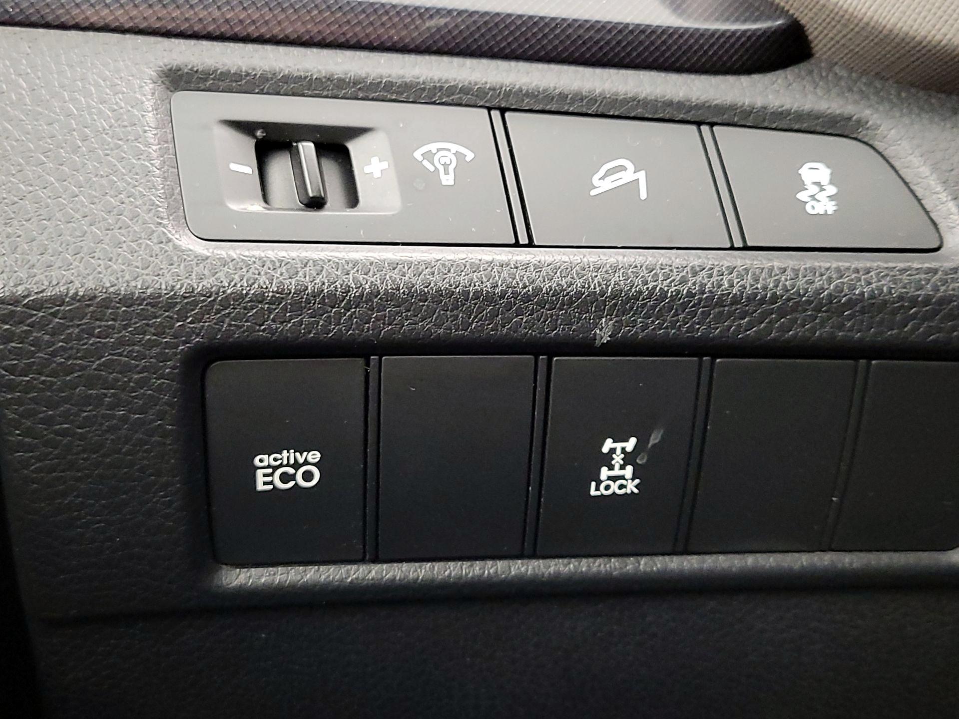 Thumbnail: 2016 Hyundai Santa Fe - 13