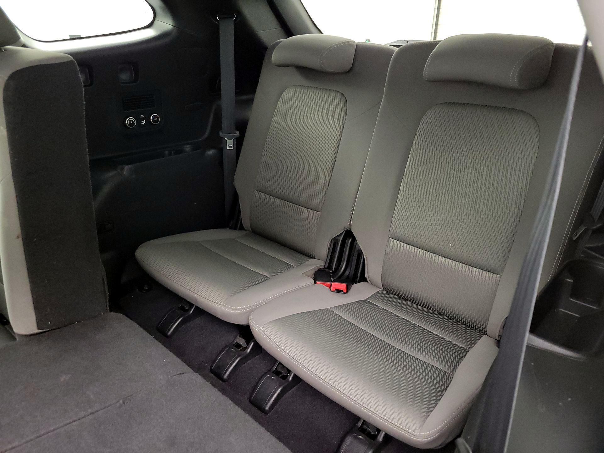 Thumbnail: 2016 Hyundai Santa Fe - 19