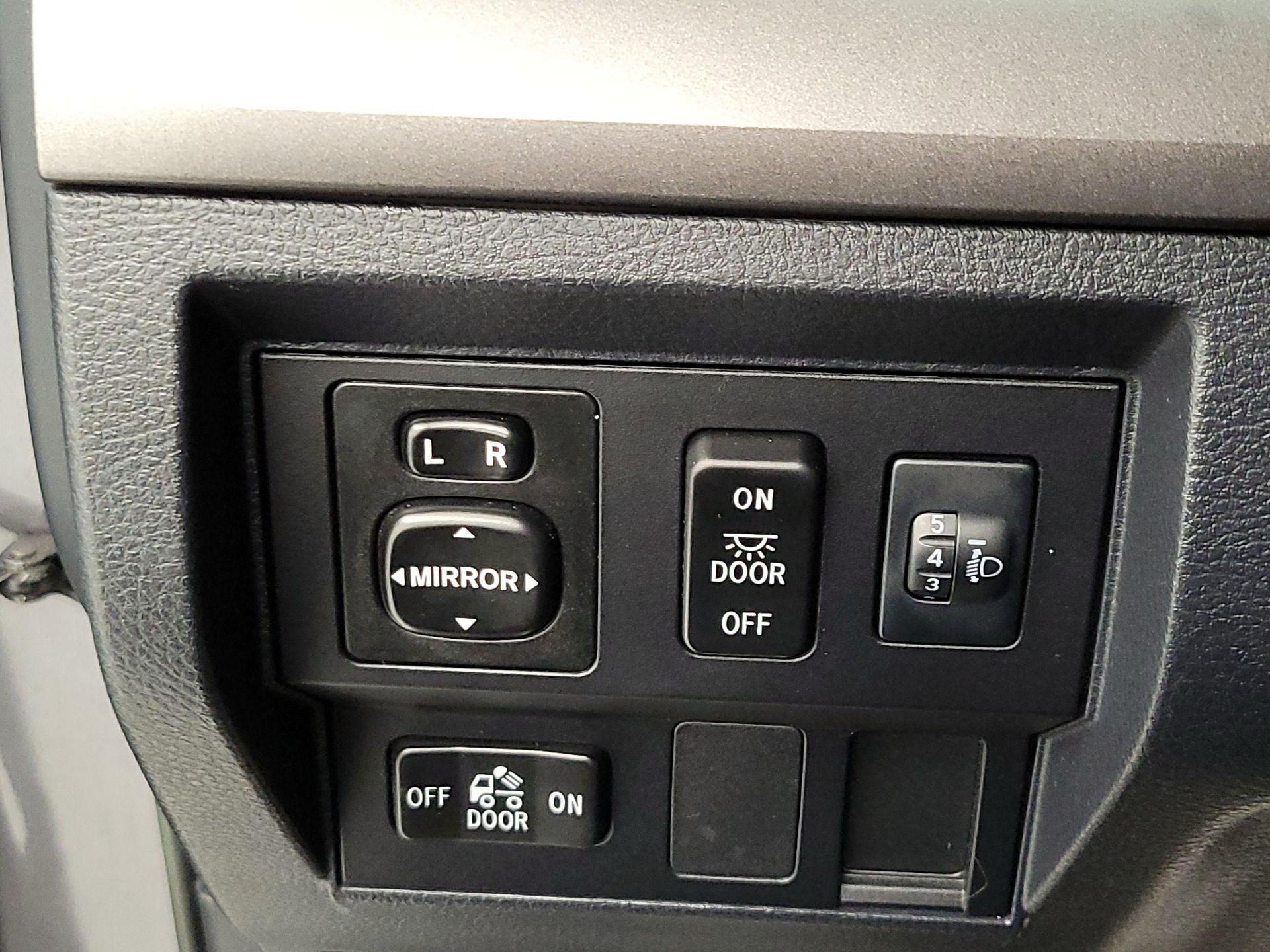 Thumbnail: 2017 Toyota Tundra - 13