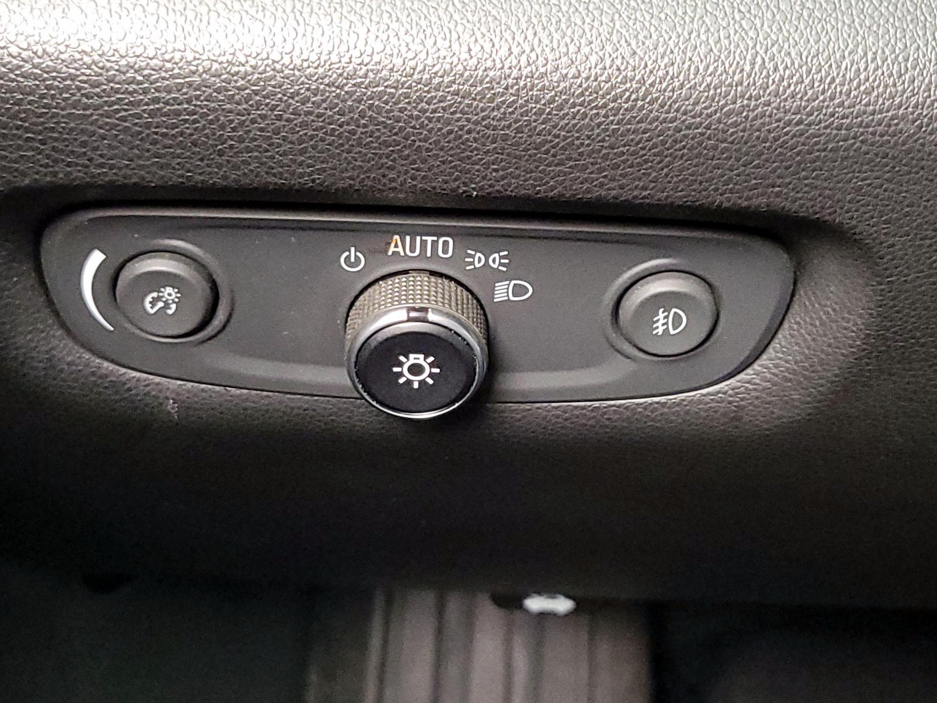 Thumbnail: 2019 Chevrolet Traverse - 13