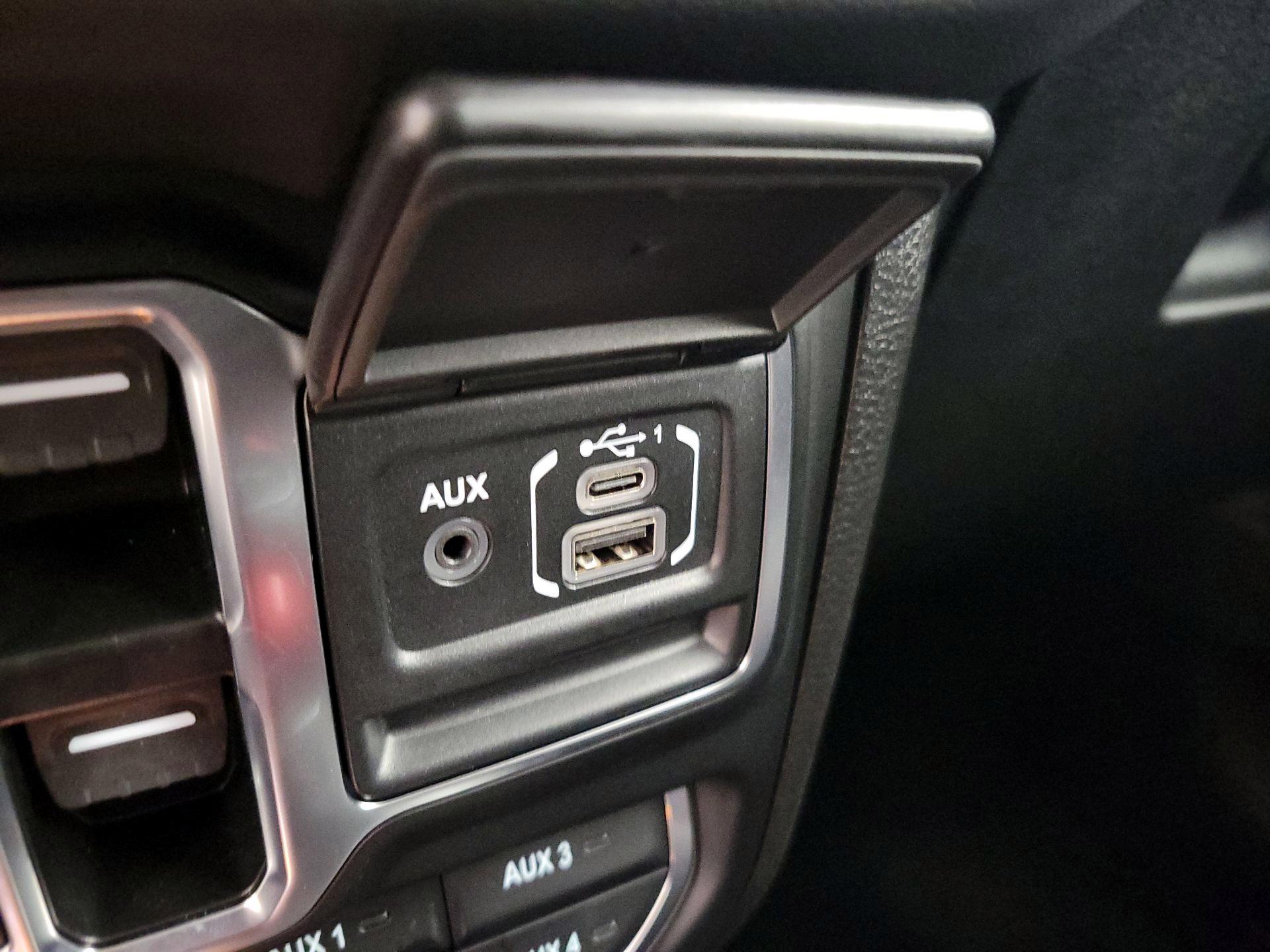 Thumbnail: 2025 Jeep Gladiator - 18