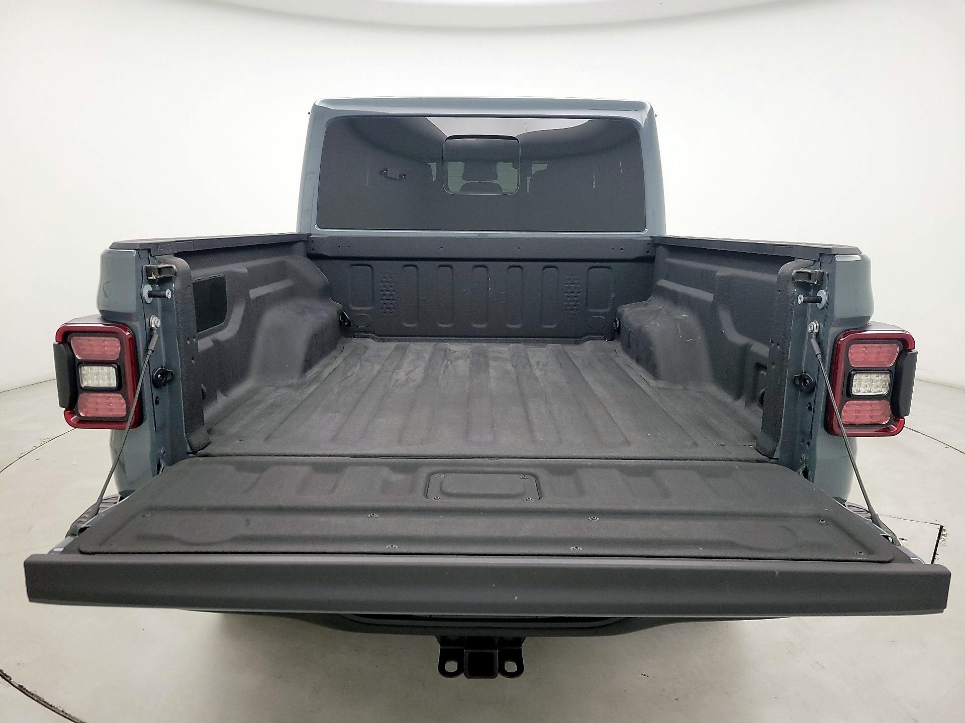 Thumbnail: 2025 Jeep Gladiator - 20