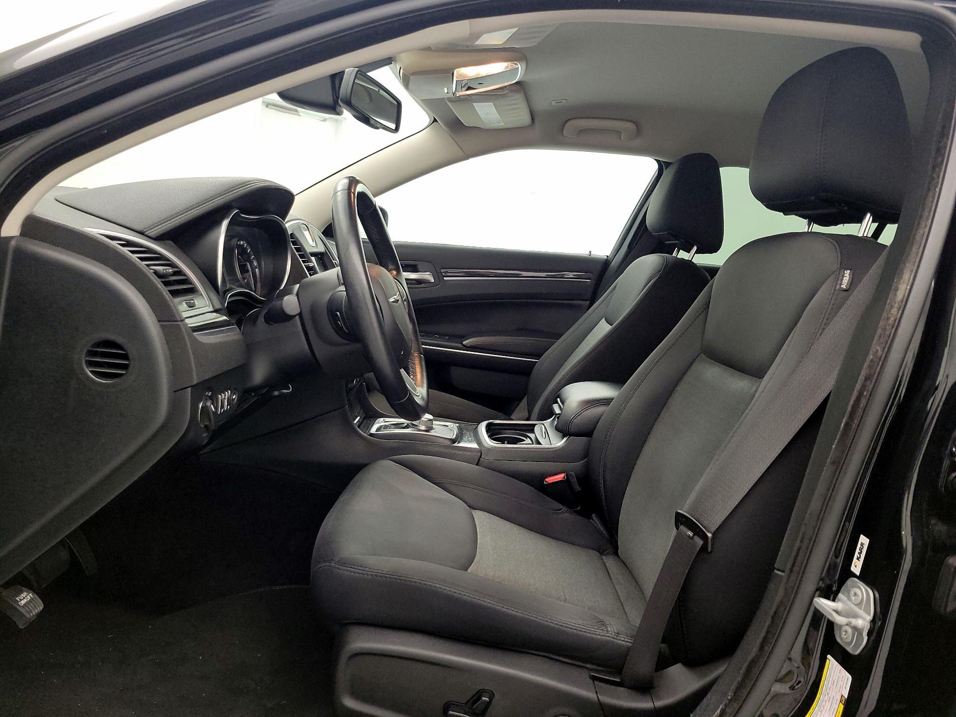 Thumbnail: 2018 Chrysler 300 - 11