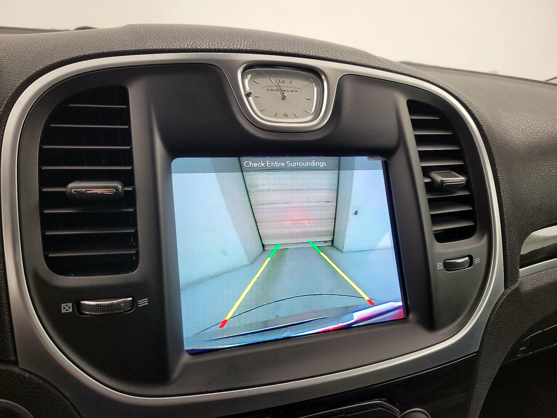 Thumbnail: 2018 Chrysler 300 - 14