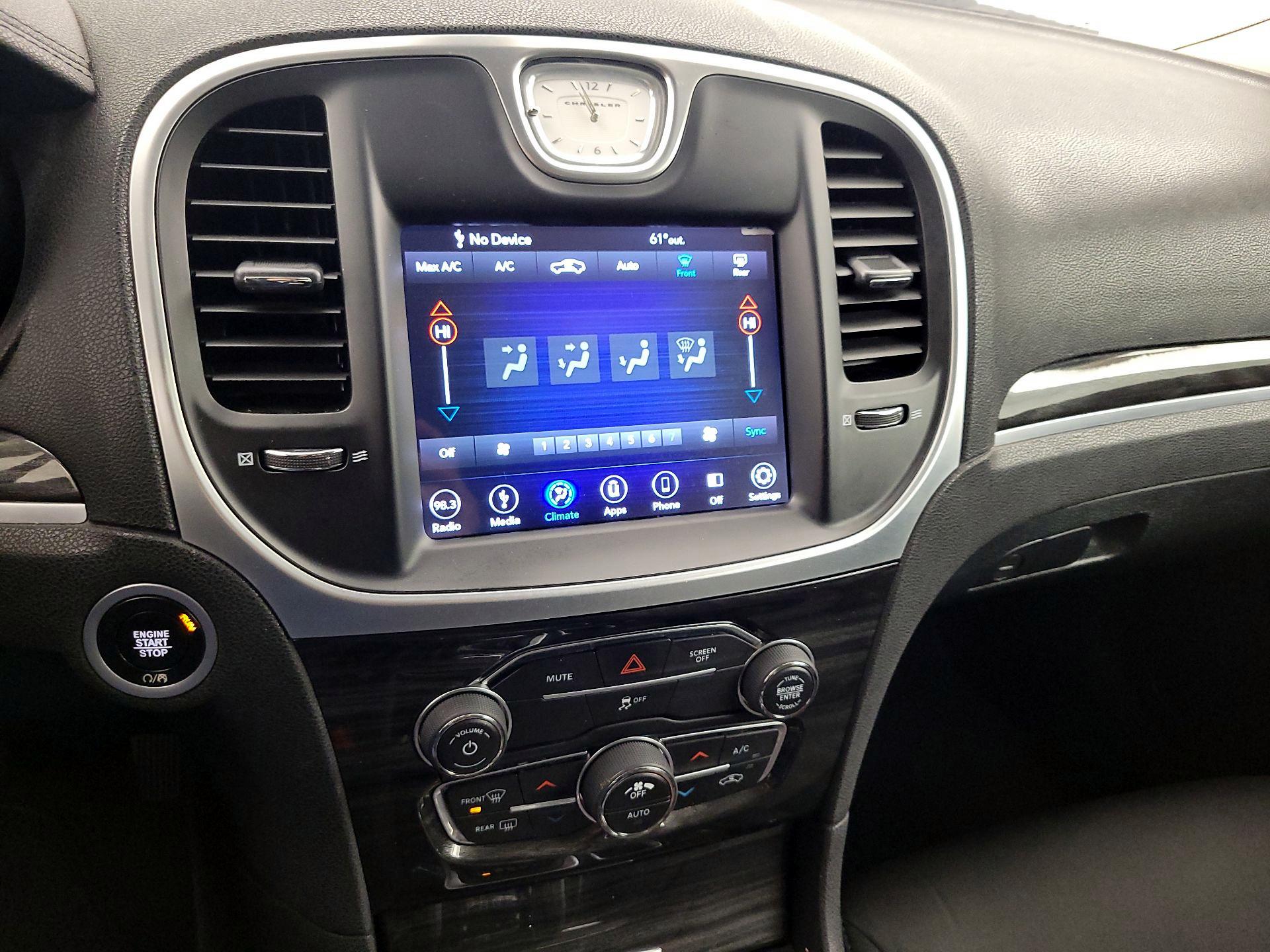 Thumbnail: 2018 Chrysler 300 - 16