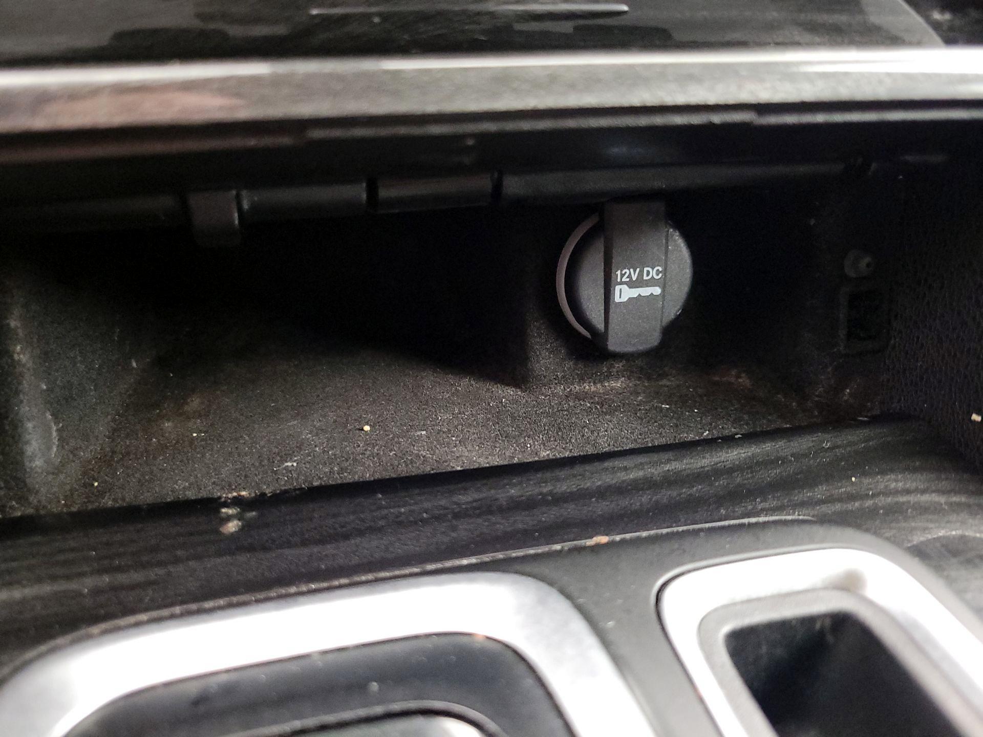 Thumbnail: 2018 Chrysler 300 - 18