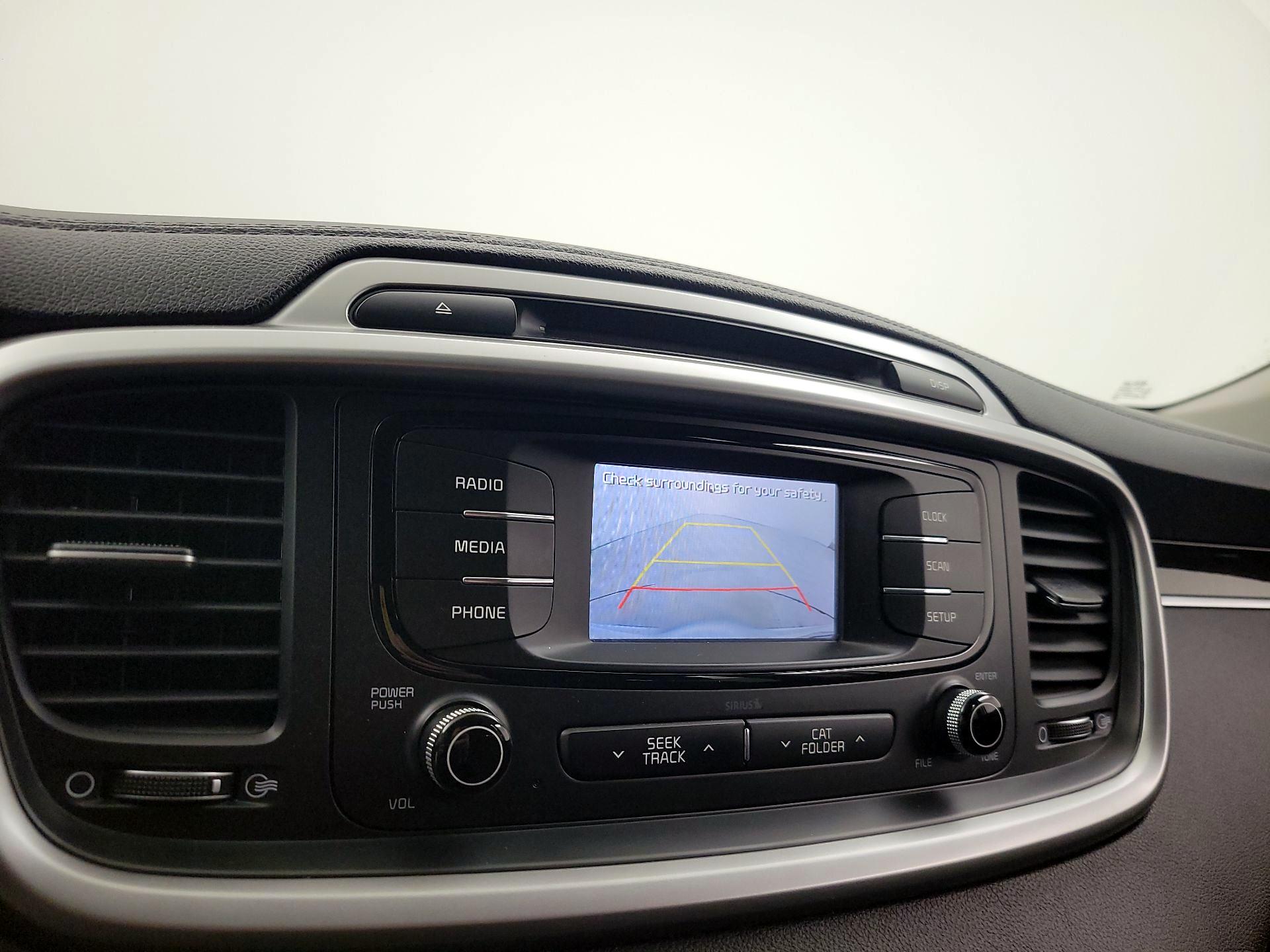 Thumbnail: 2017 Kia Sorento - 14