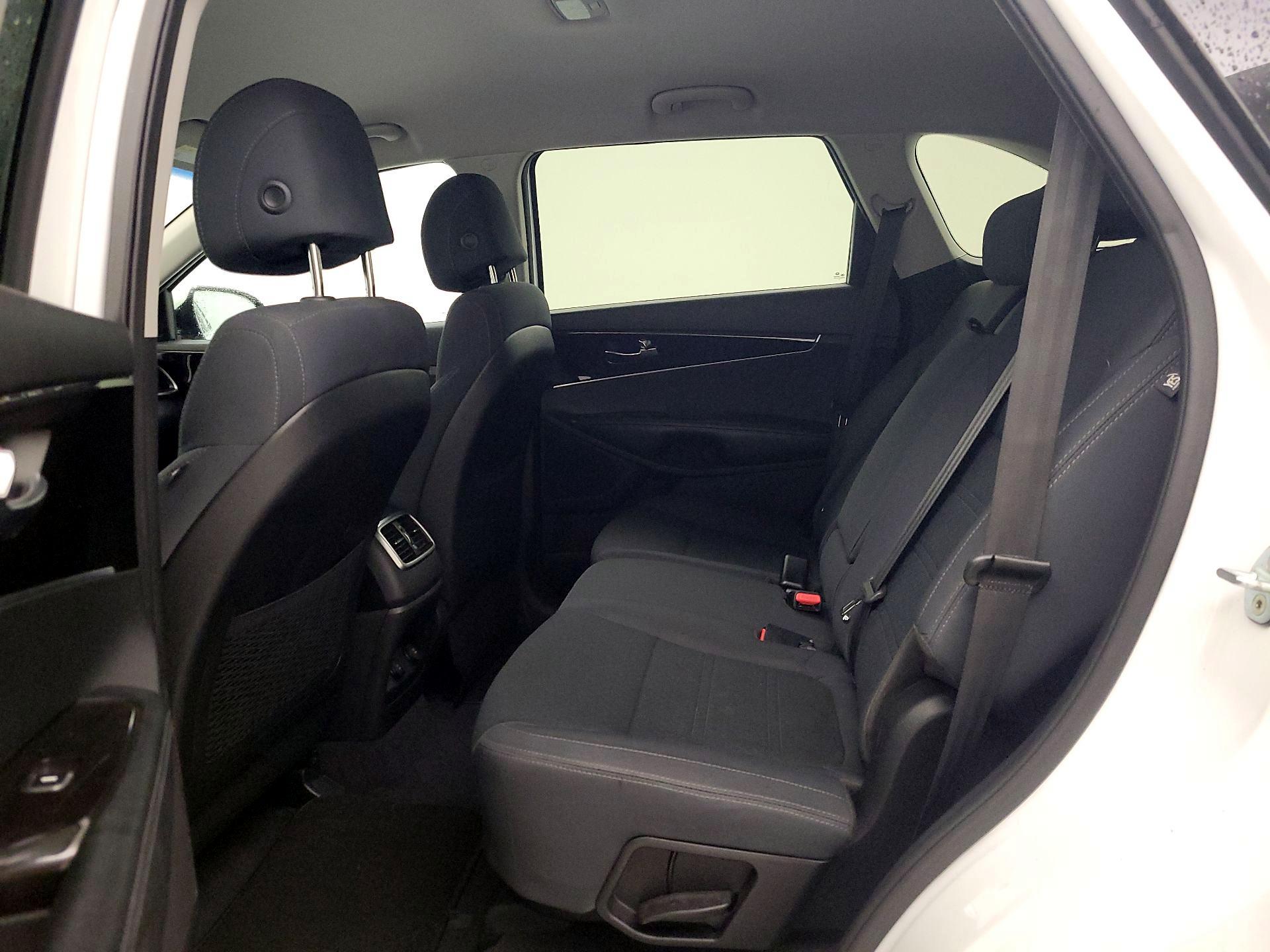 Thumbnail: 2017 Kia Sorento - 19