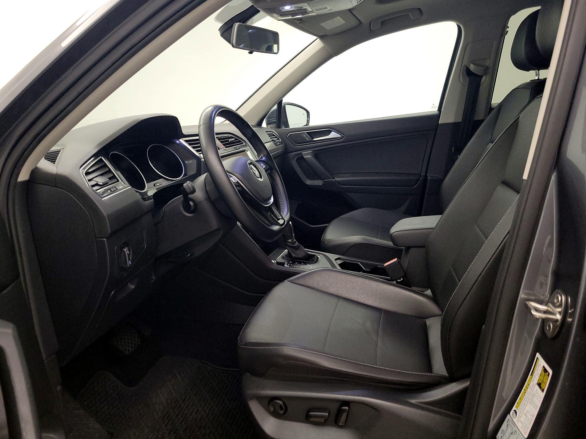 Thumbnail: 2018 Volkswagen Tiguan - 11