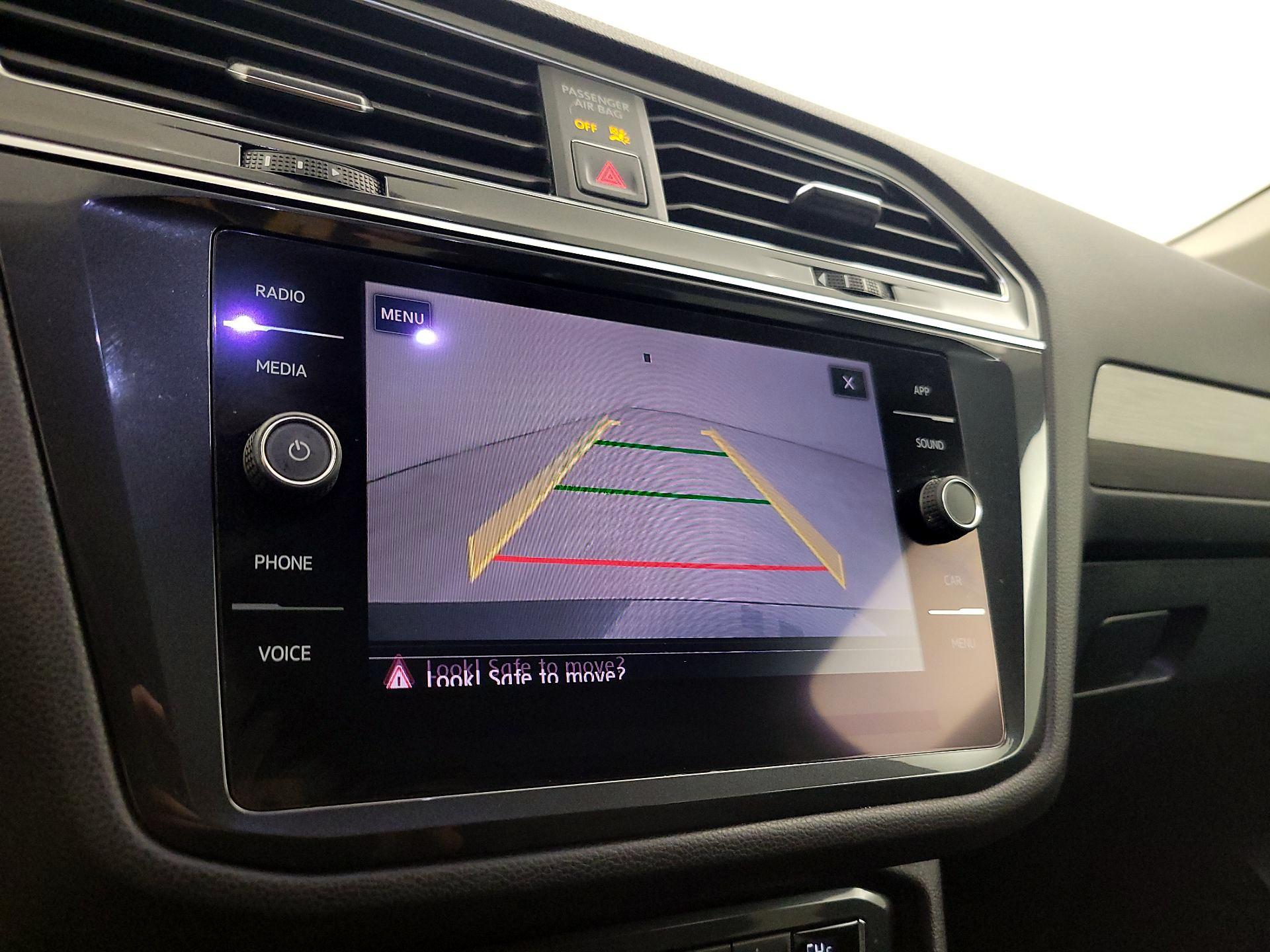 Thumbnail: 2018 Volkswagen Tiguan - 14