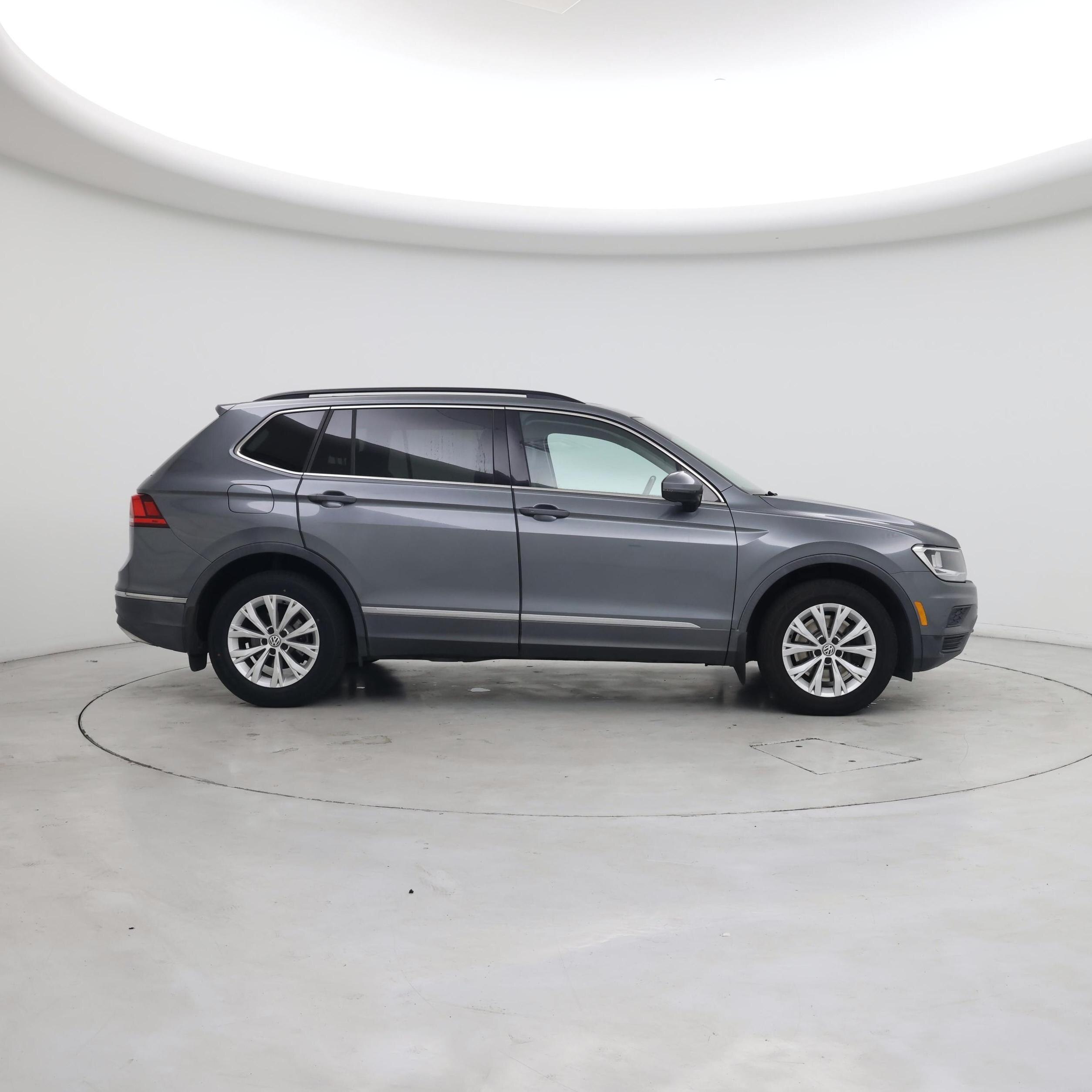 Thumbnail: 2018 Volkswagen Tiguan - 7