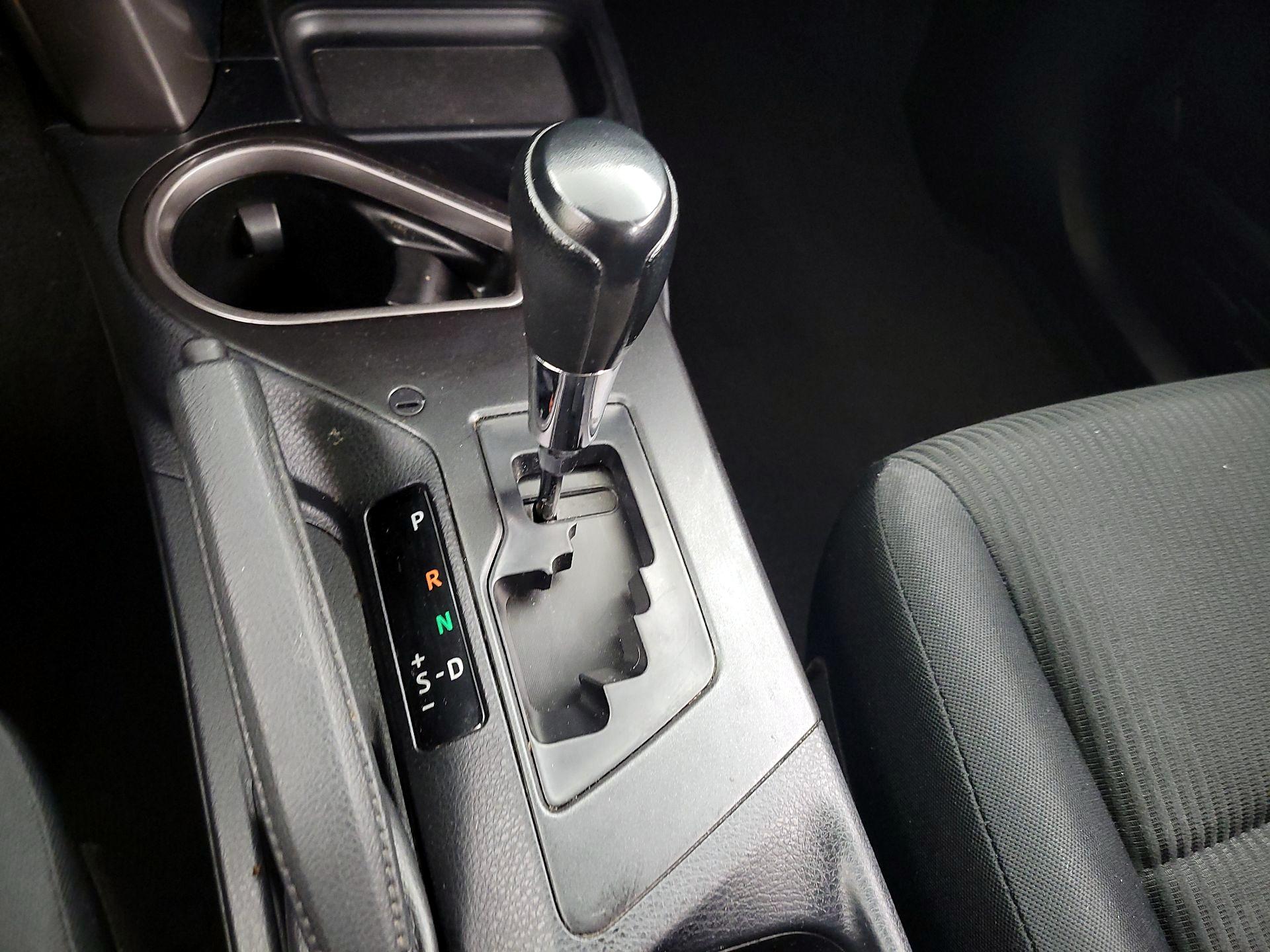 Thumbnail: 2016 Toyota RAV4 - 17