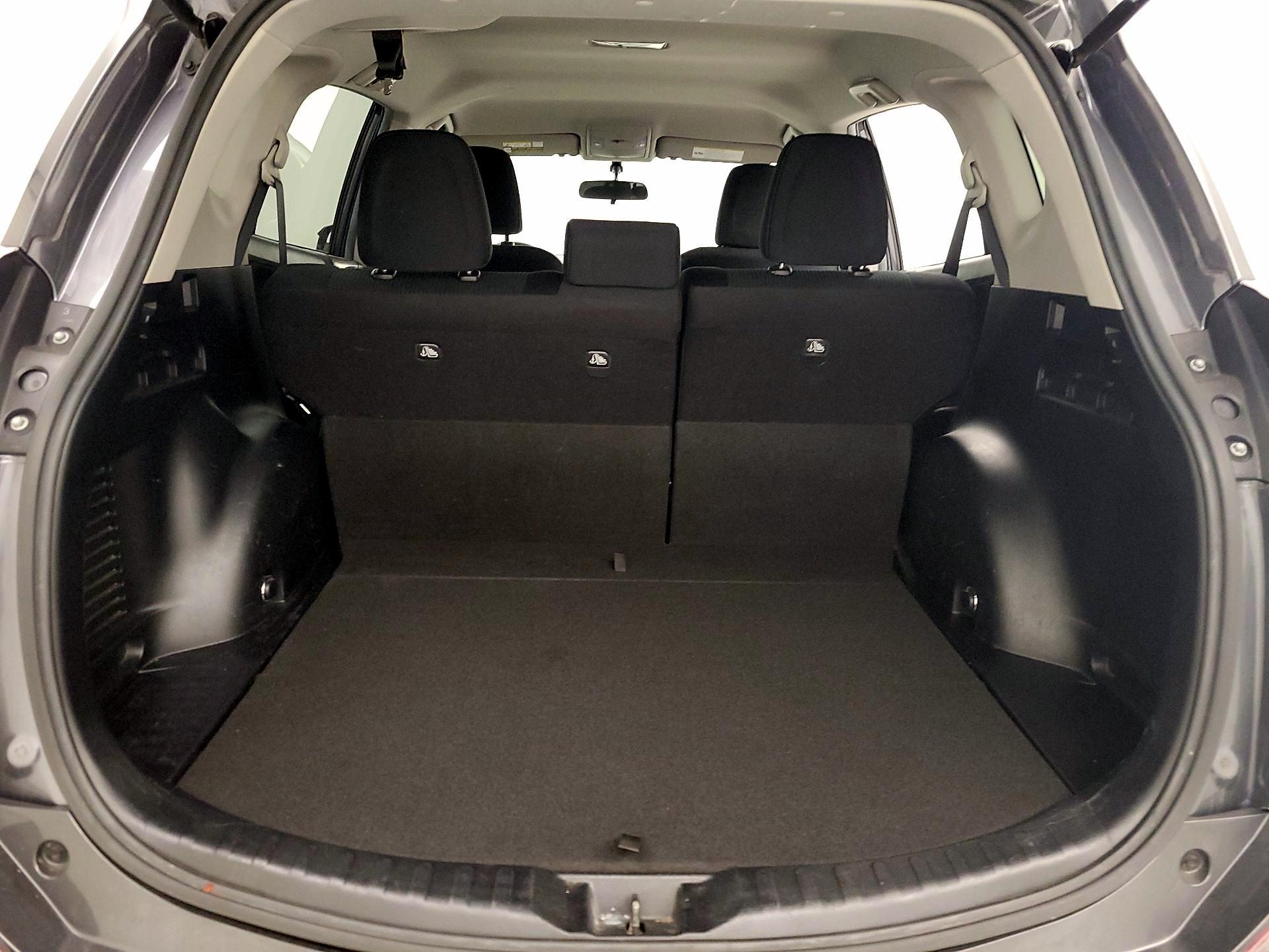 Thumbnail: 2016 Toyota RAV4 - 20