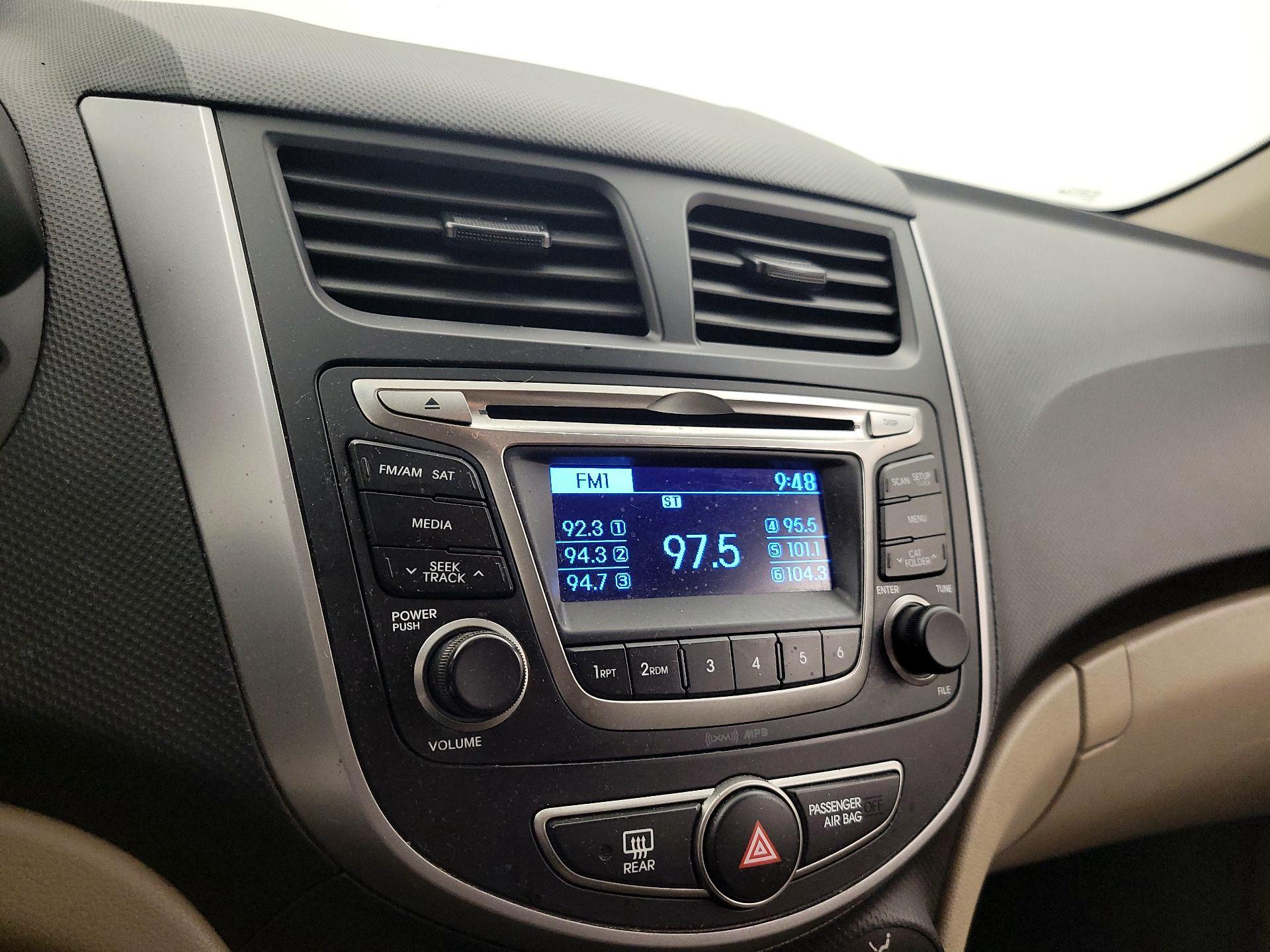 Thumbnail: 2015 Hyundai Accent - 14