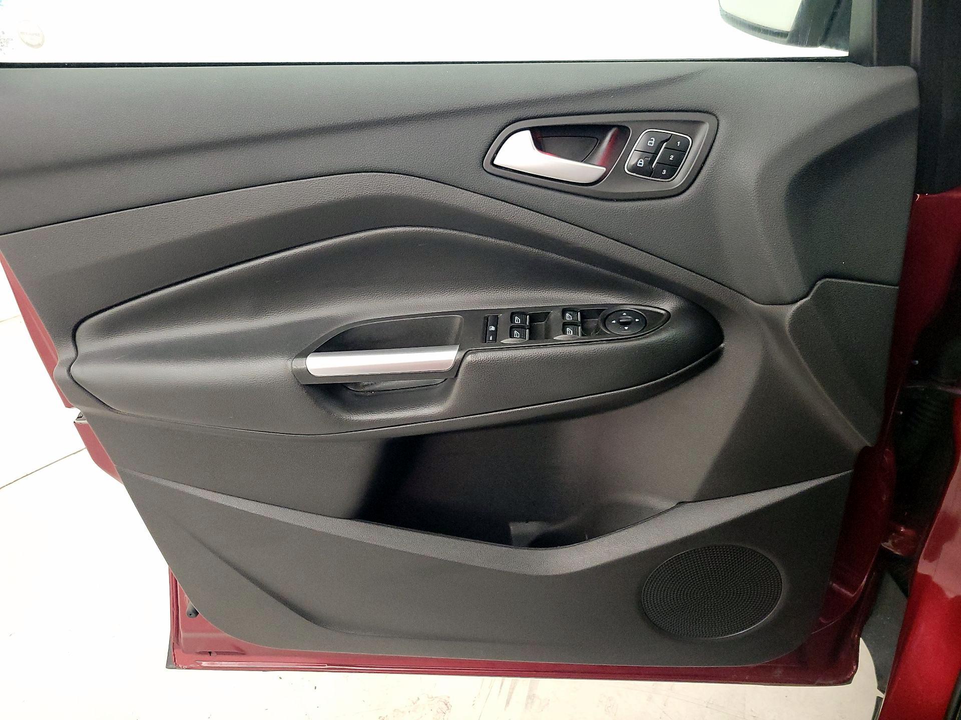 Thumbnail: 2017 Ford Escape - 12