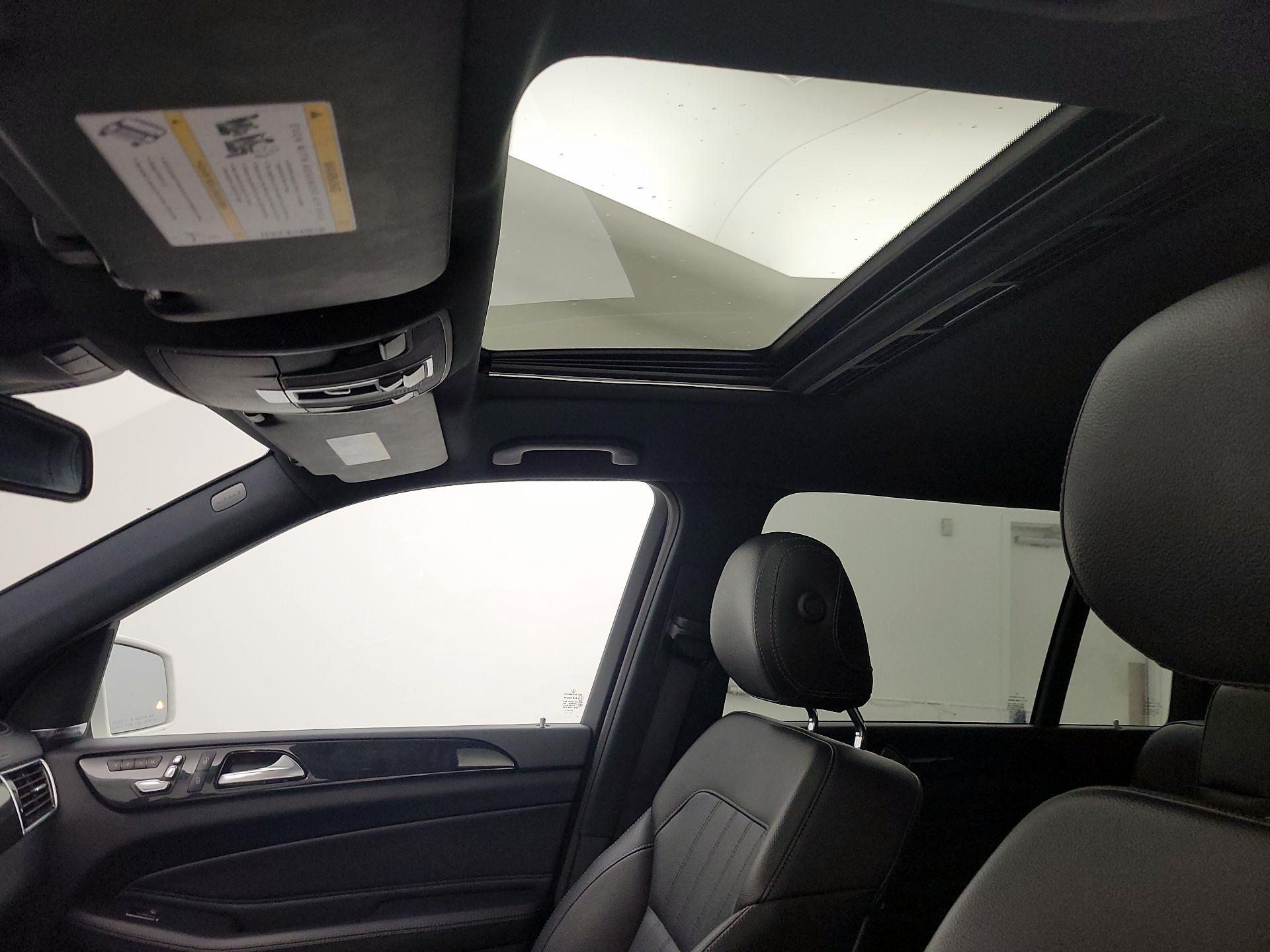 Thumbnail: 2019 Mercedes-Benz GLS - 19