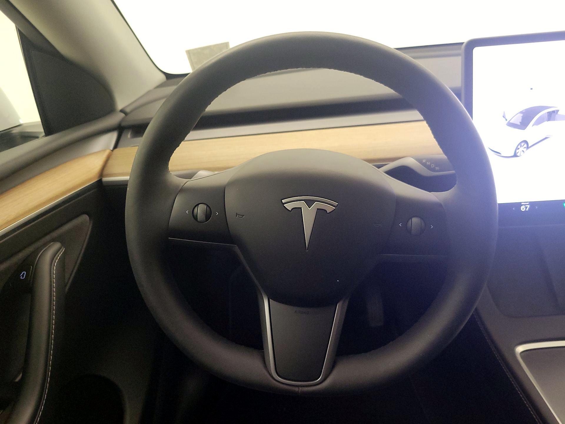 Thumbnail: 2023 Tesla Model Y - 10