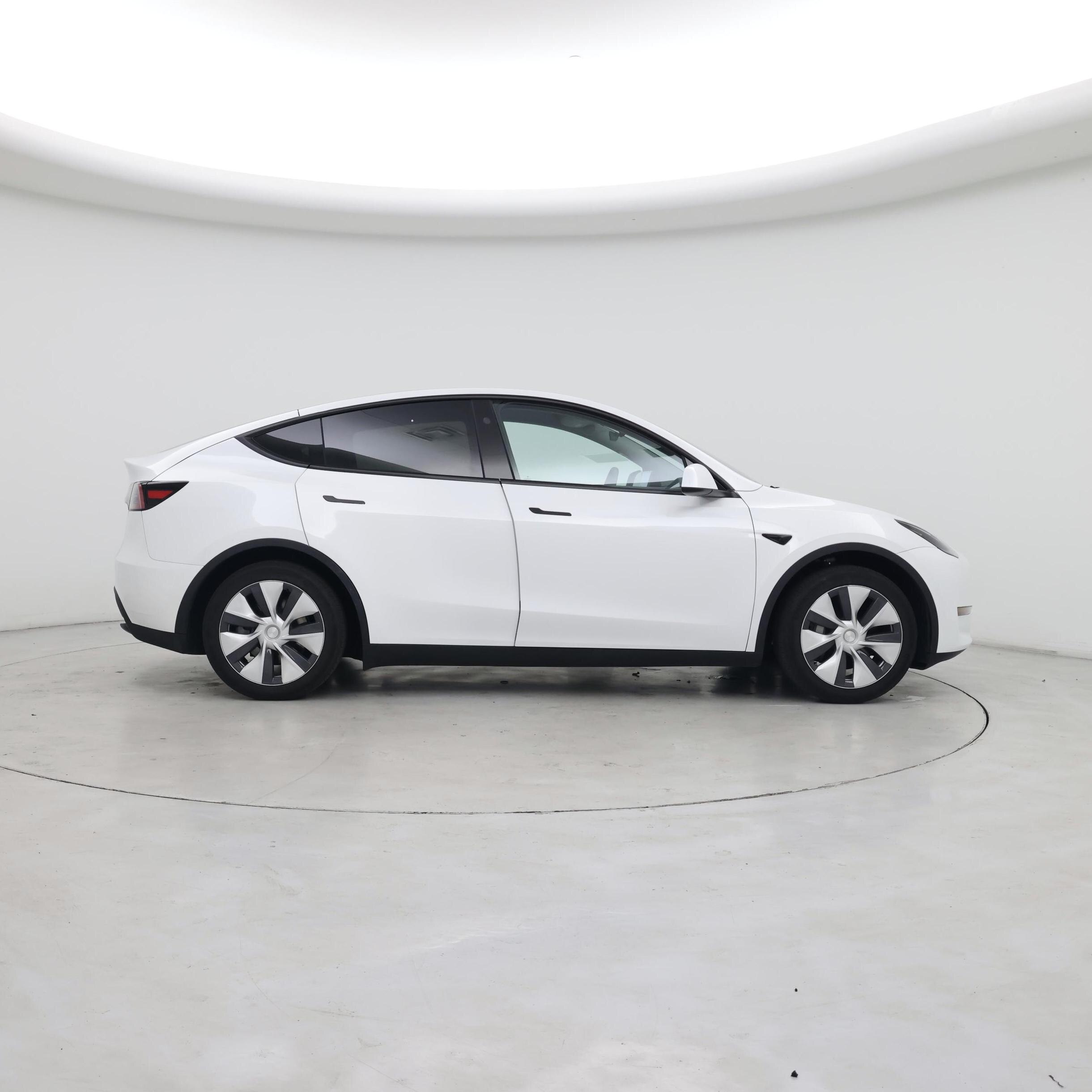 Thumbnail: 2023 Tesla Model Y - 7