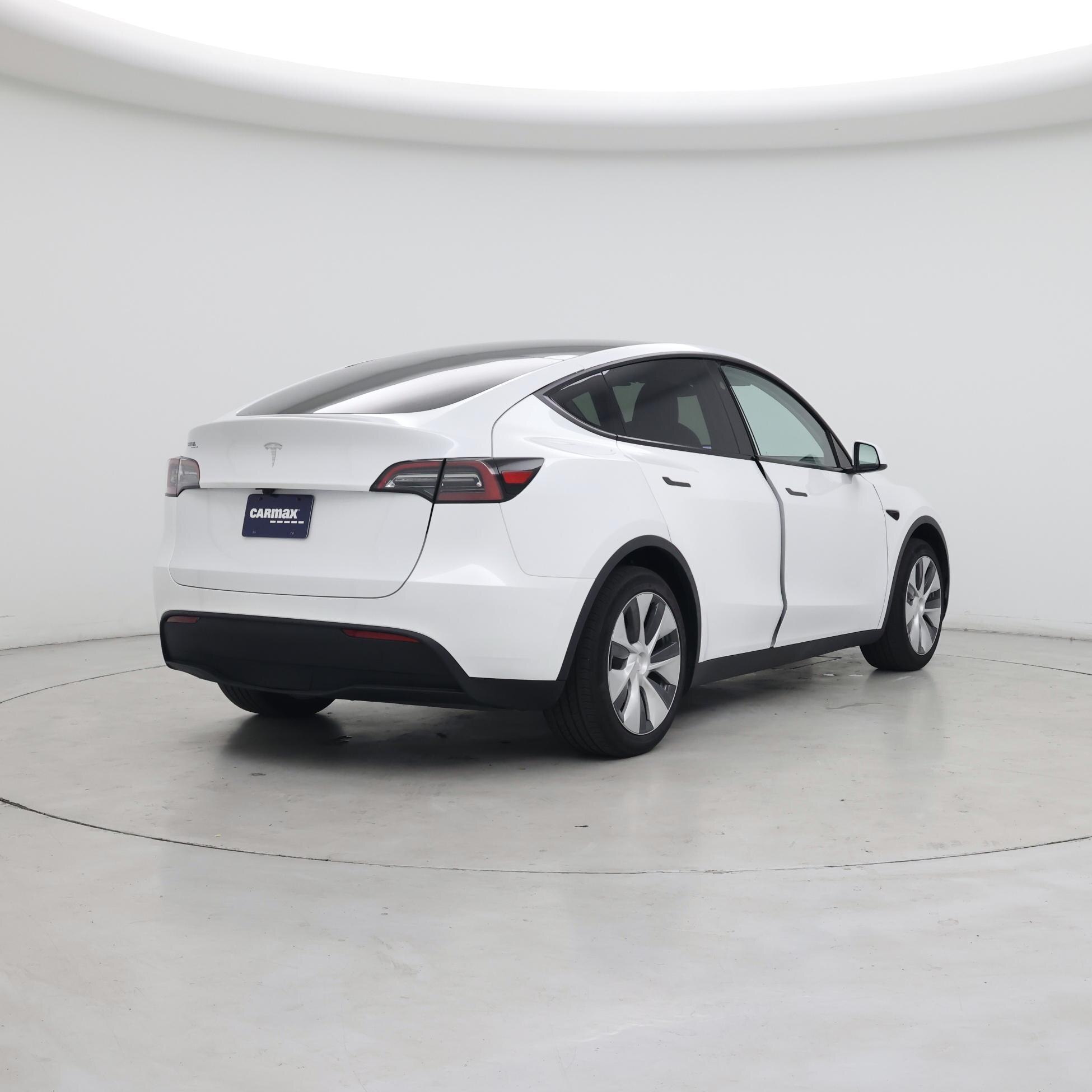 Thumbnail: 2023 Tesla Model Y - 8