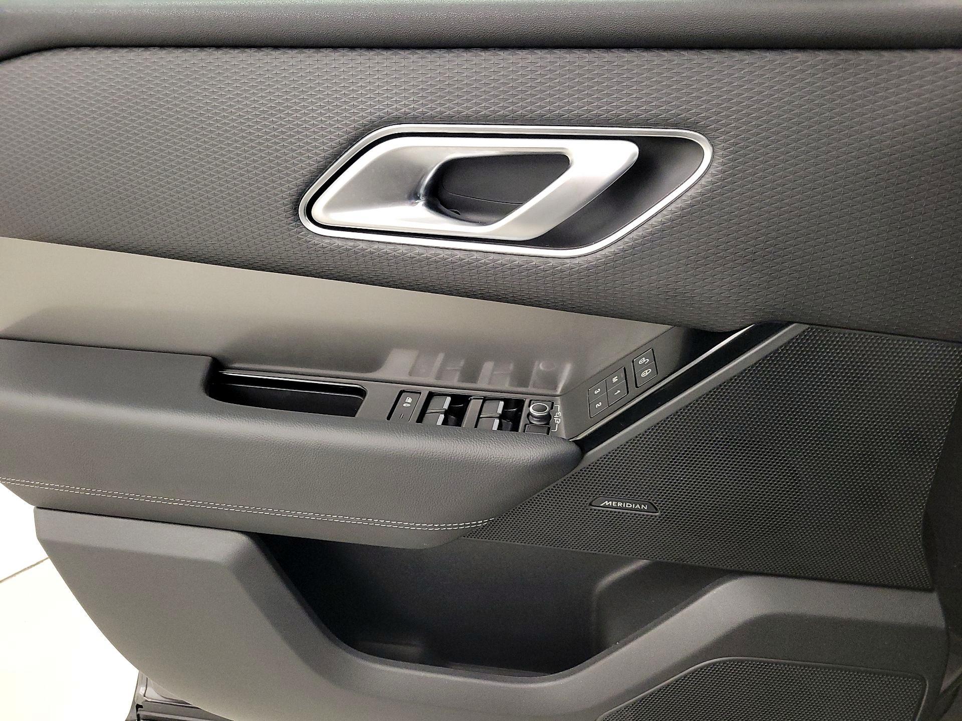 Thumbnail: 2019 Land Rover Range Rover Velar - 12