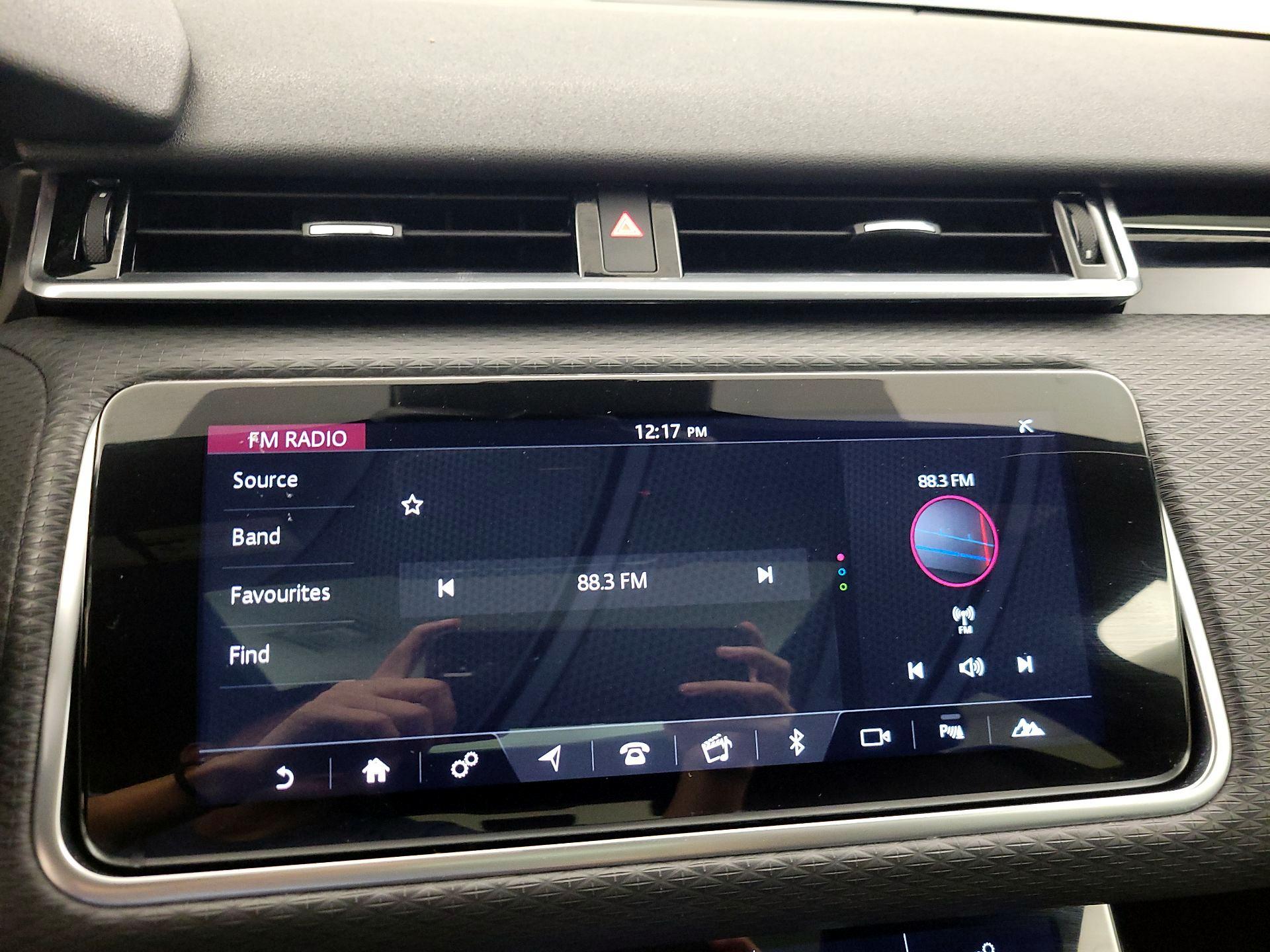 Thumbnail: 2019 Land Rover Range Rover Velar - 16