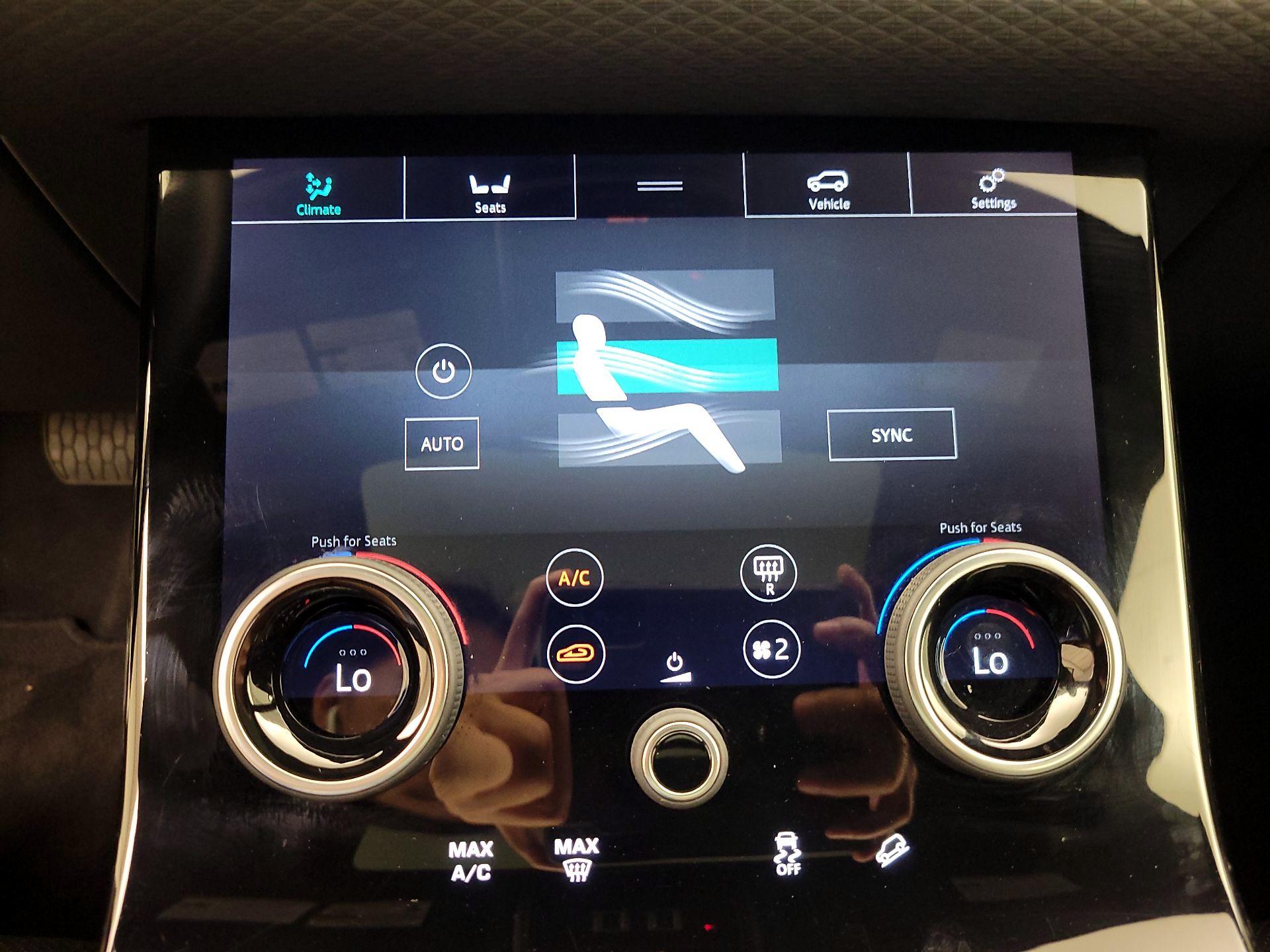 Thumbnail: 2019 Land Rover Range Rover Velar - 17