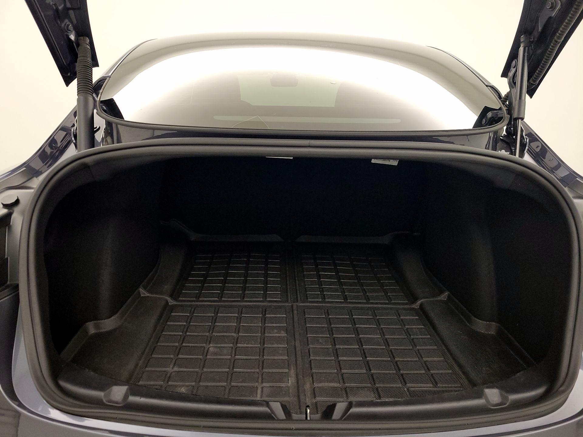 Thumbnail: 2023 Tesla Model 3 - 19