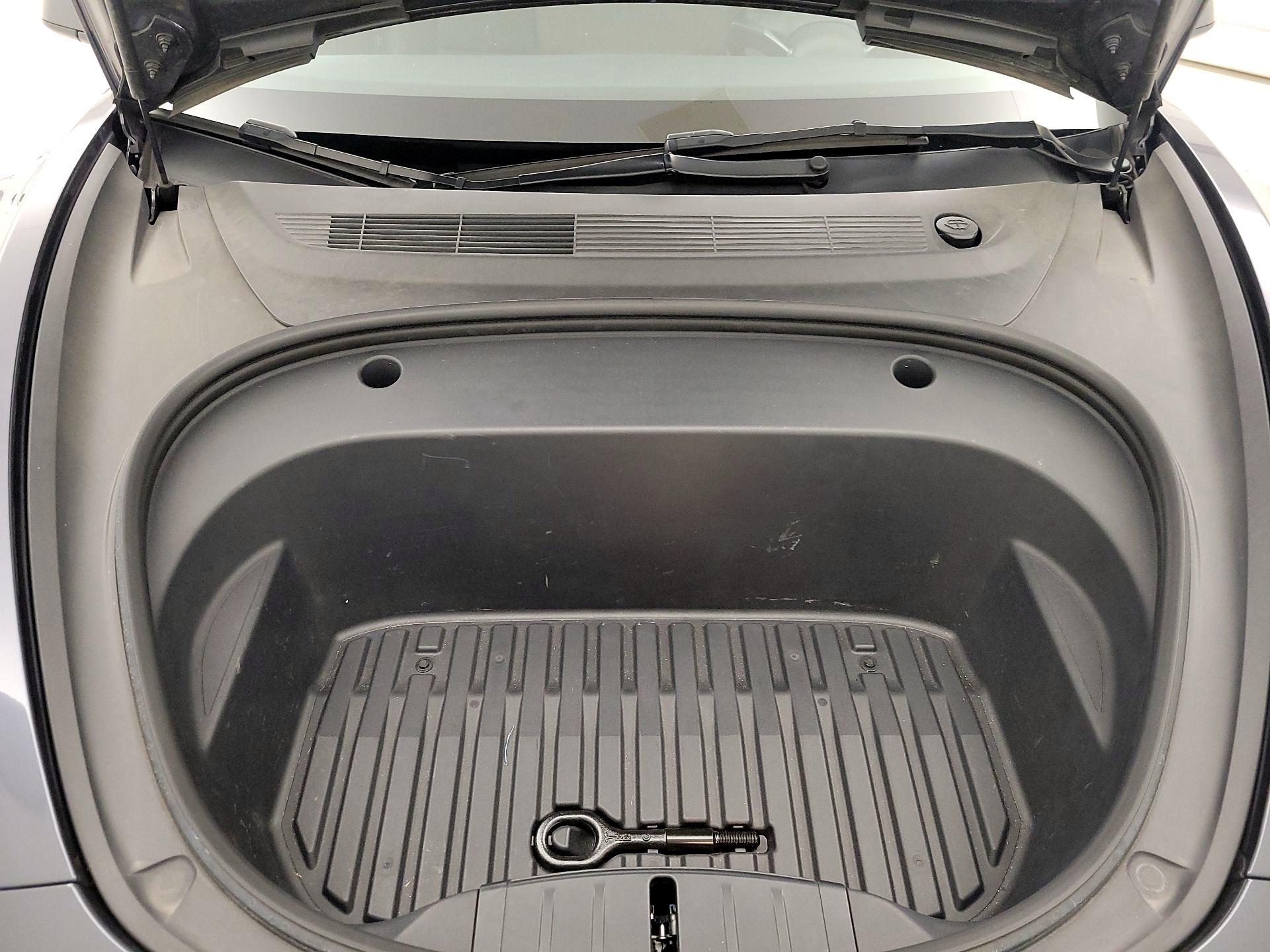 Thumbnail: 2023 Tesla Model 3 - 20