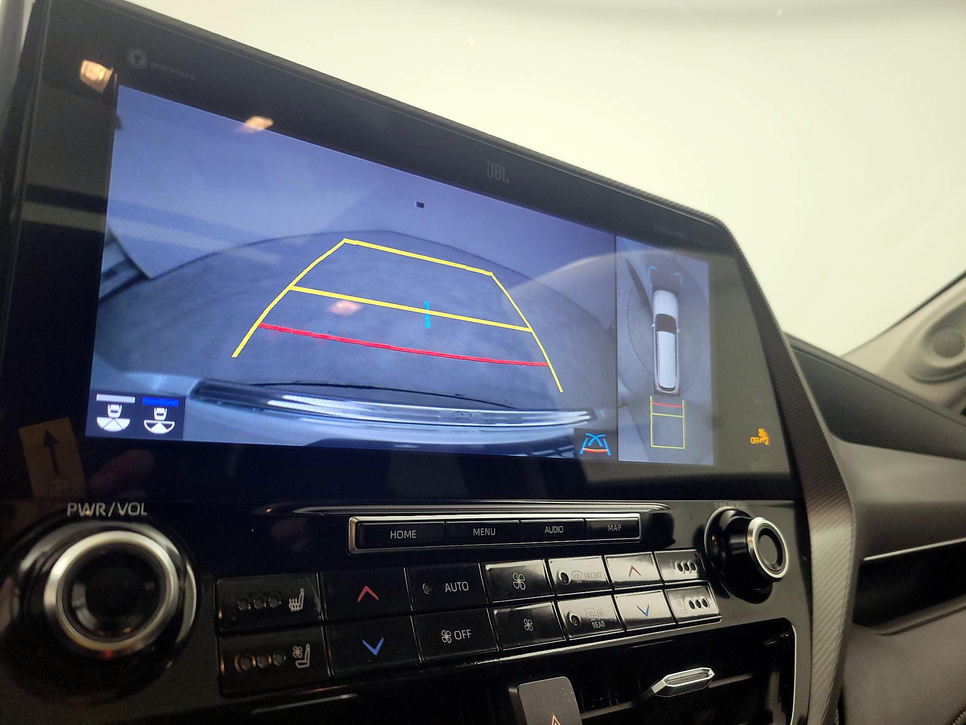 Thumbnail: 2022 Toyota Highlander - 14