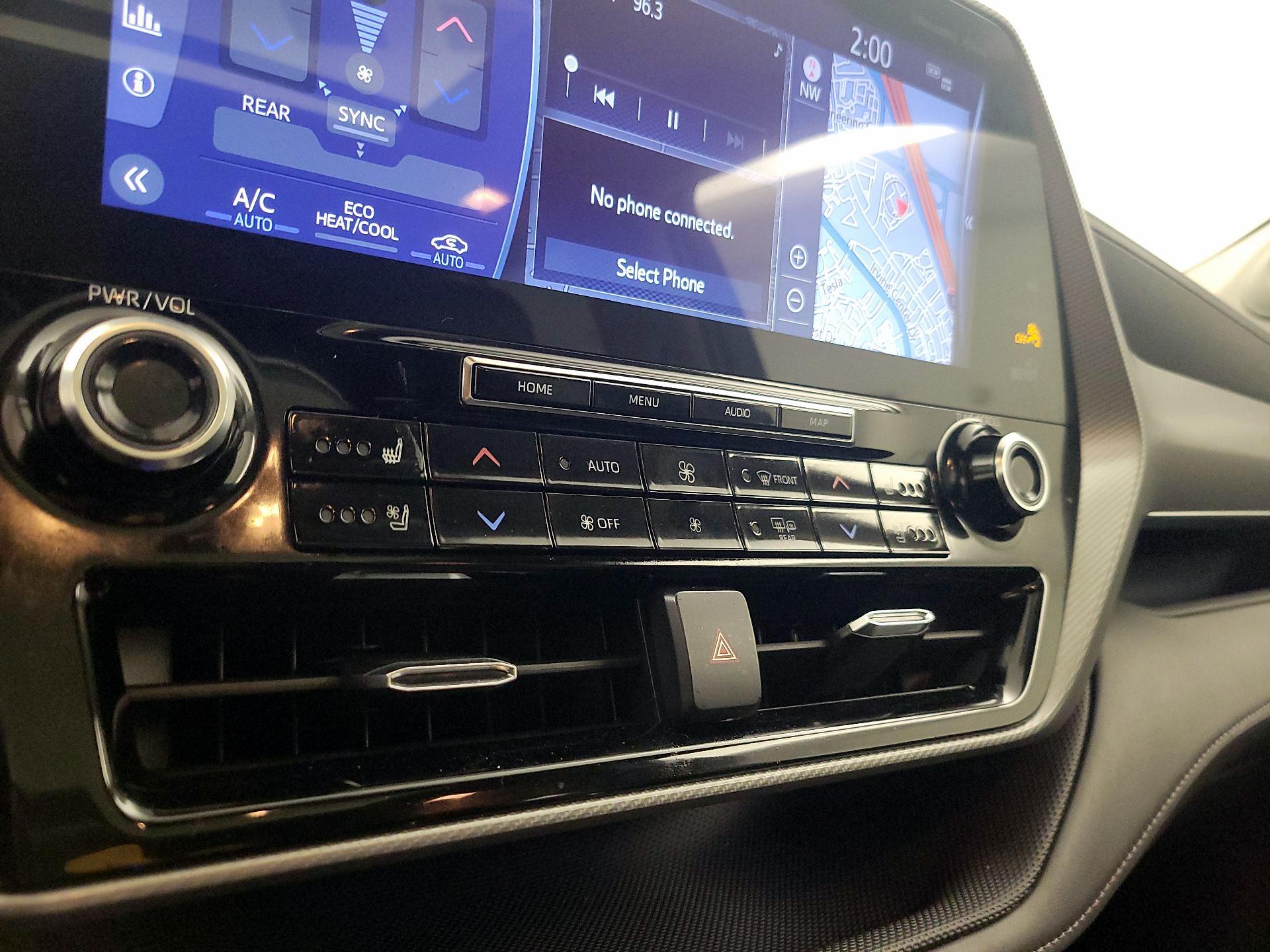 Thumbnail: 2022 Toyota Highlander - 16