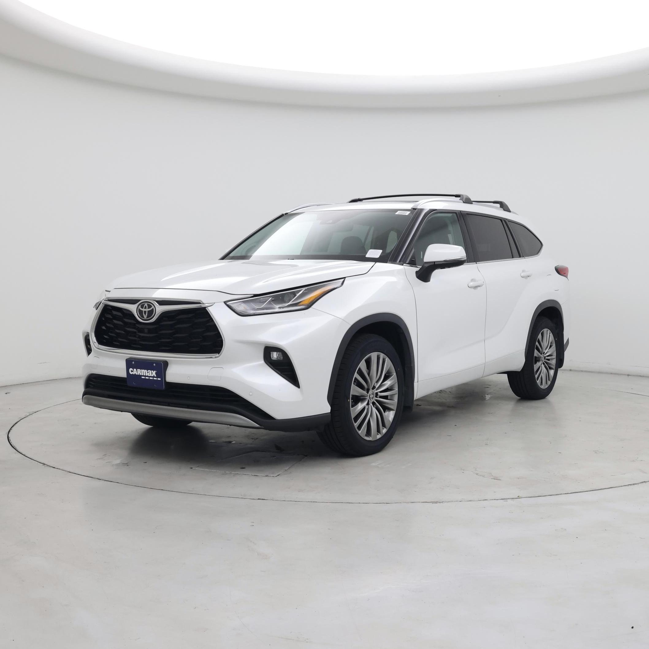 Thumbnail: 2022 Toyota Highlander - 4