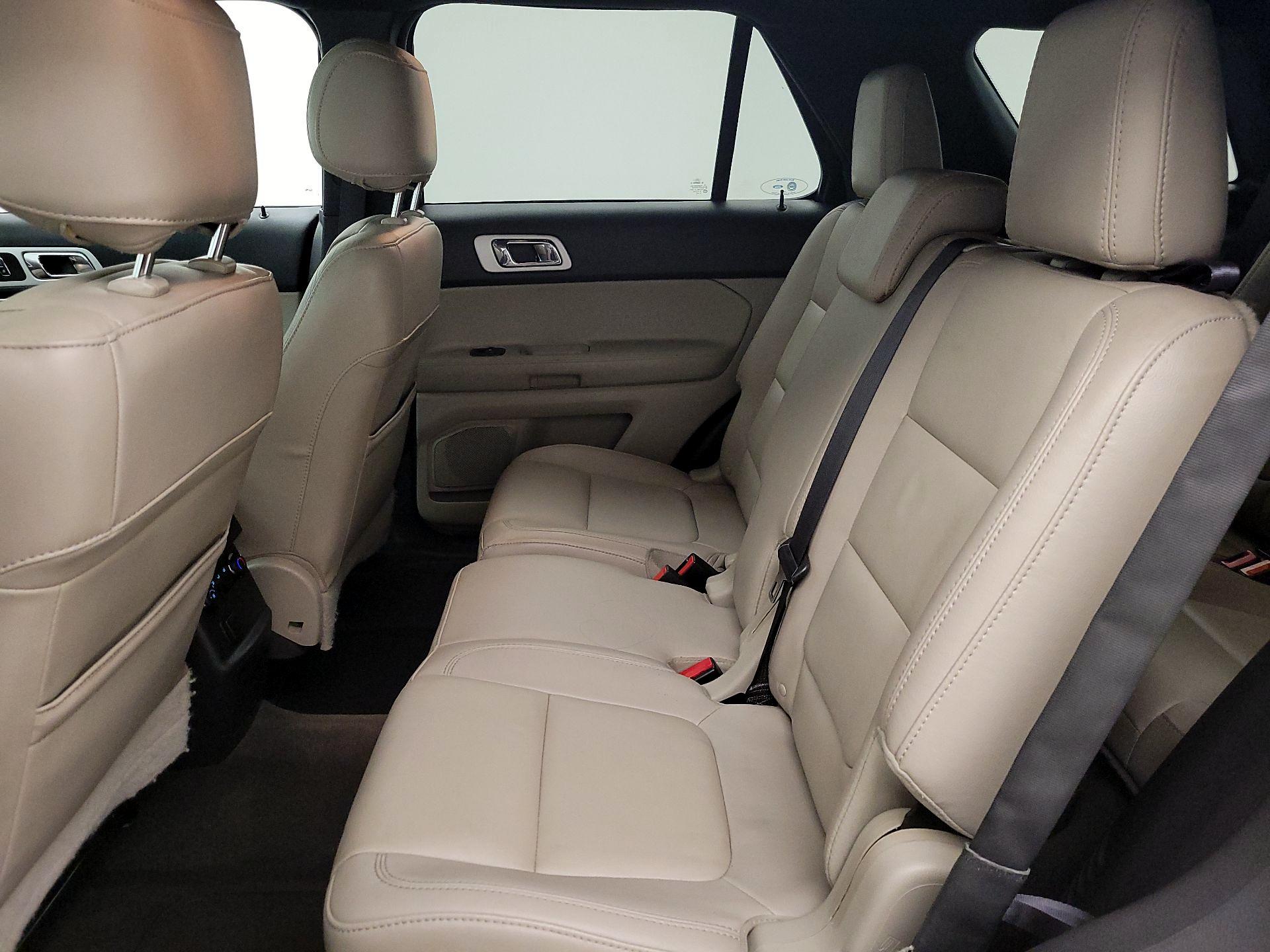 Thumbnail: 2015 Ford Explorer - 20