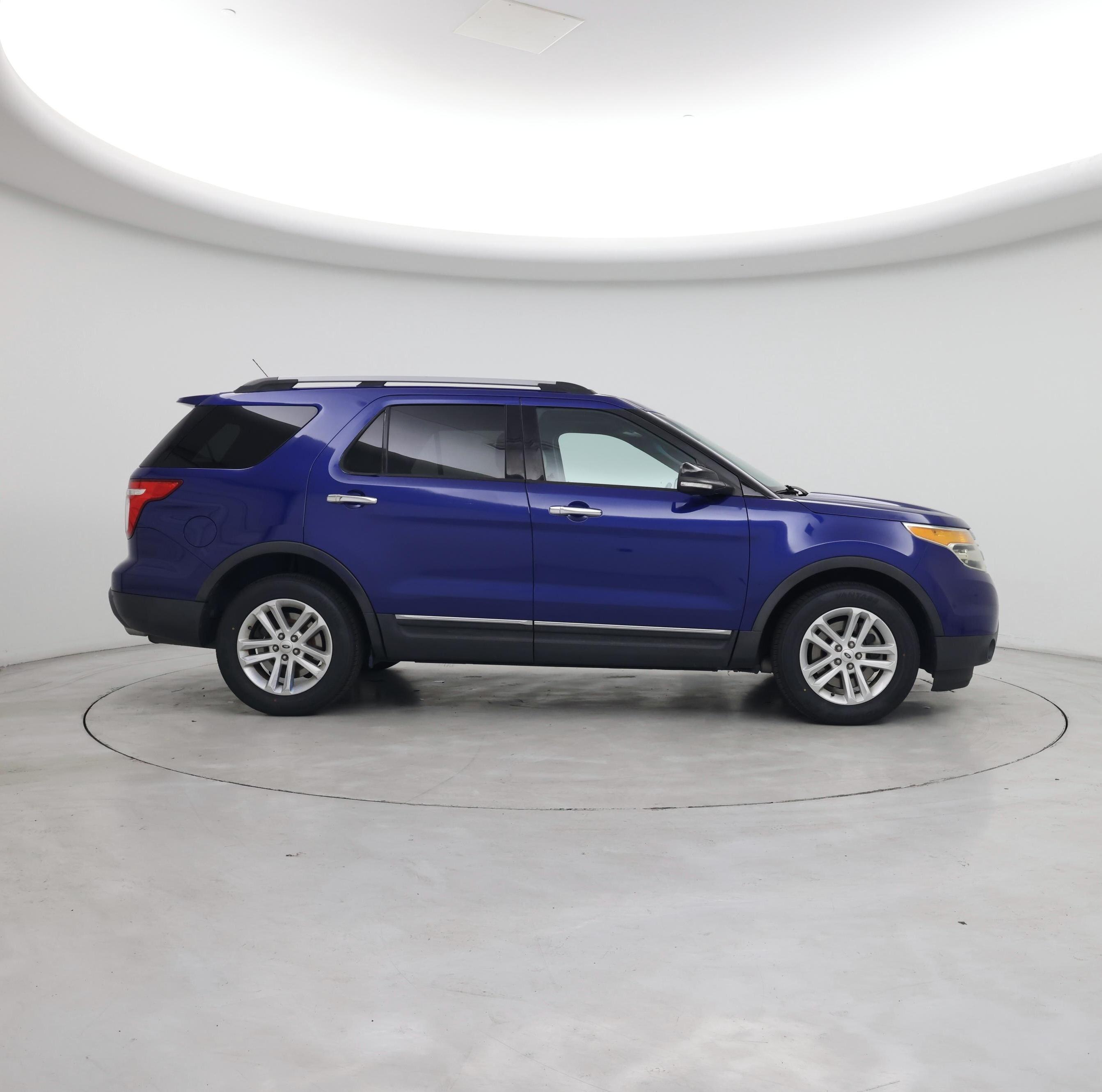 Thumbnail: 2015 Ford Explorer - 7