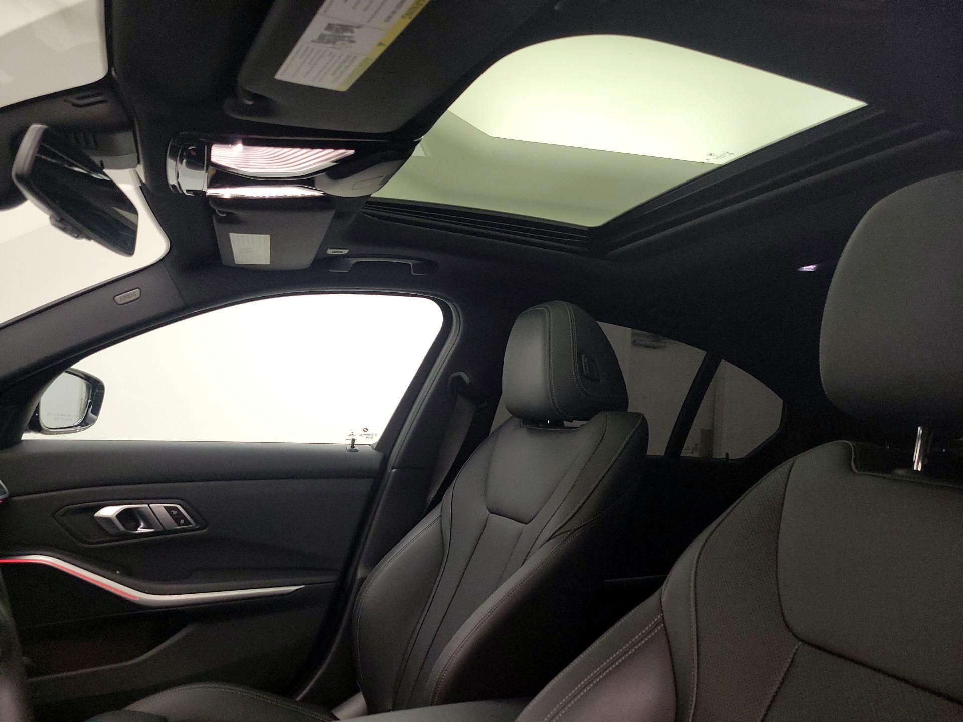 Thumbnail: 2022 BMW 3 Series - 20