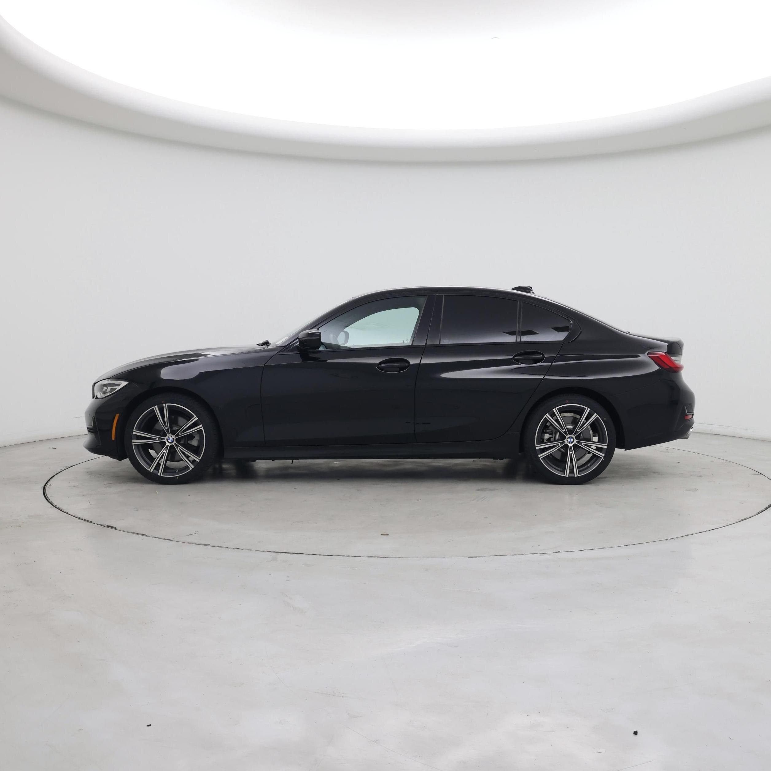 Thumbnail: 2022 BMW 3 Series - 3