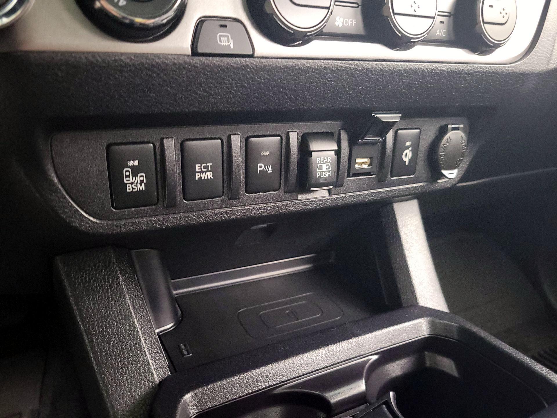 Thumbnail: 2023 Toyota Tacoma - 18