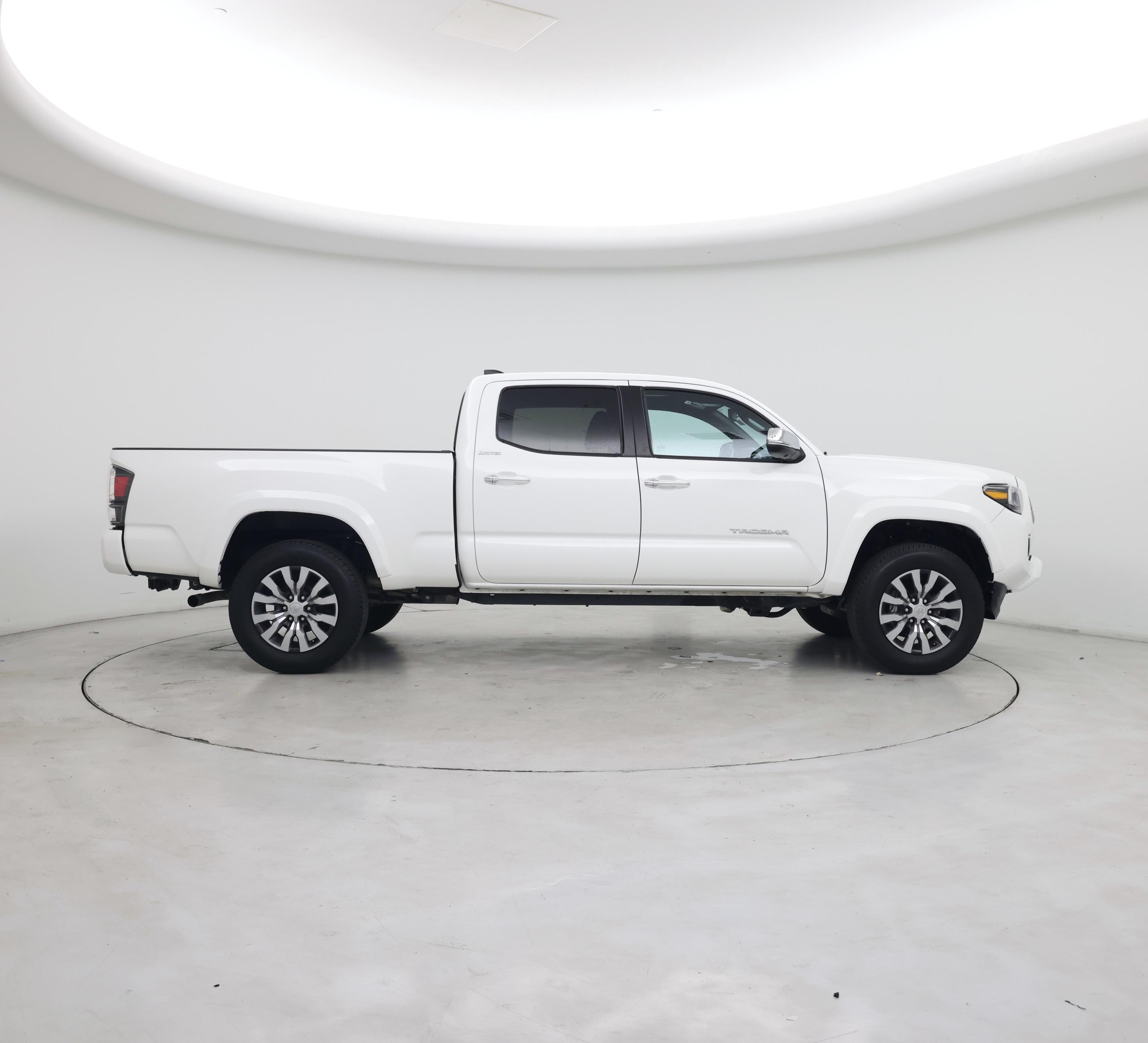 Thumbnail: 2023 Toyota Tacoma - 7