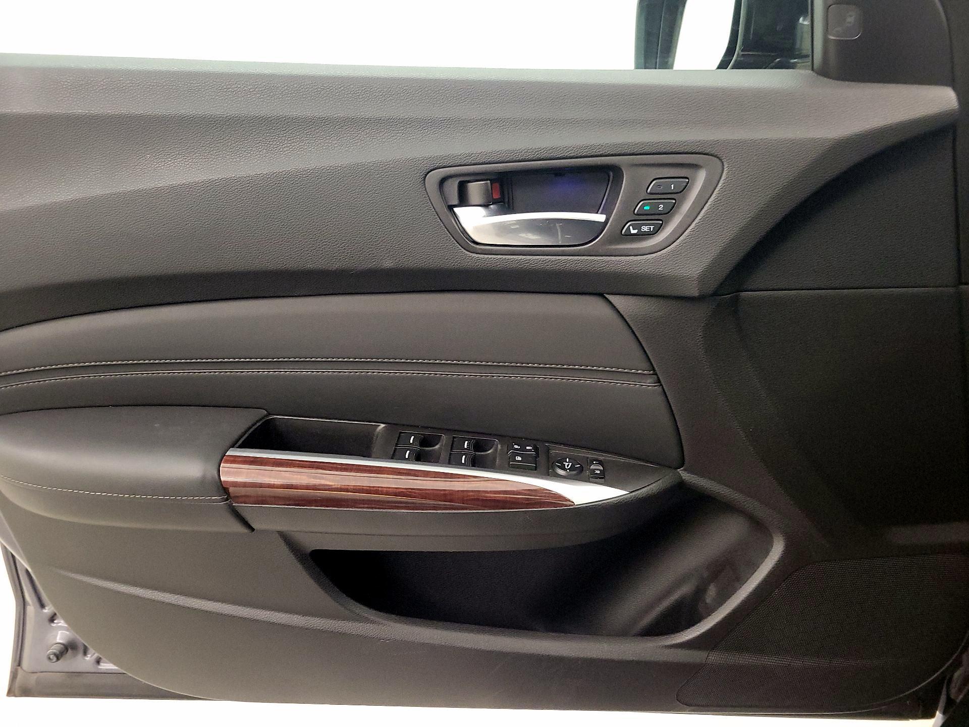 Thumbnail: 2017 Acura TLX - 12