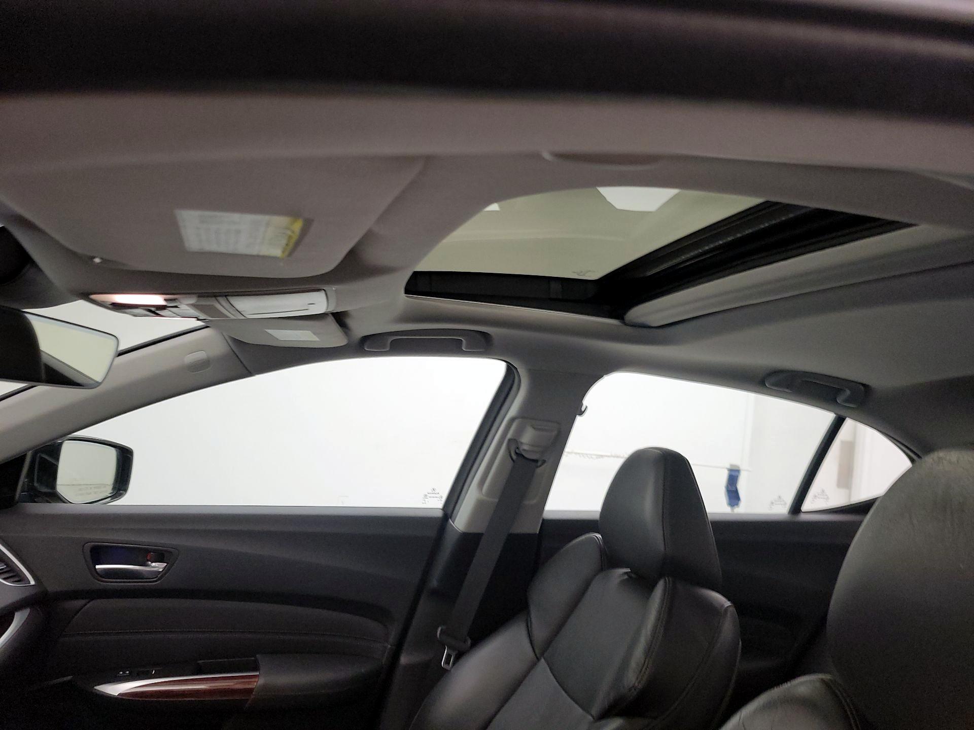 Thumbnail: 2017 Acura TLX - 19