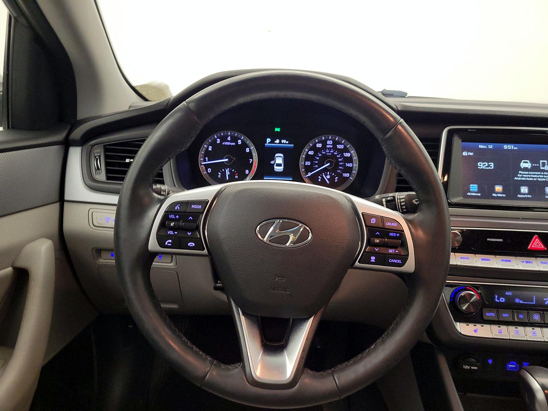 Thumbnail: 2019 Hyundai Sonata - 10