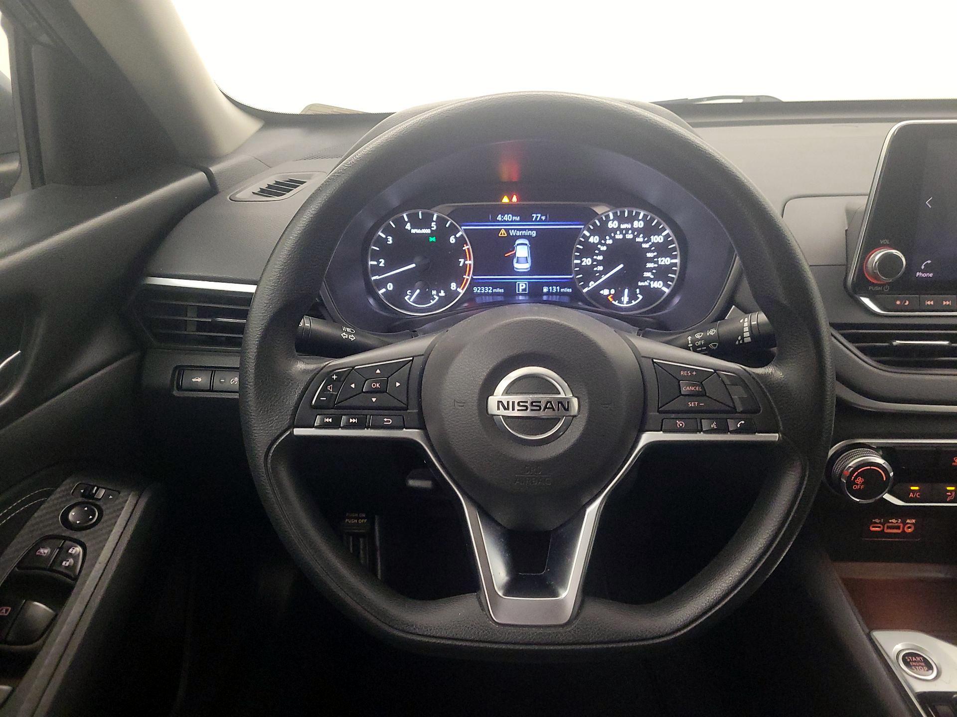 Thumbnail: 2019 Nissan Altima - 10